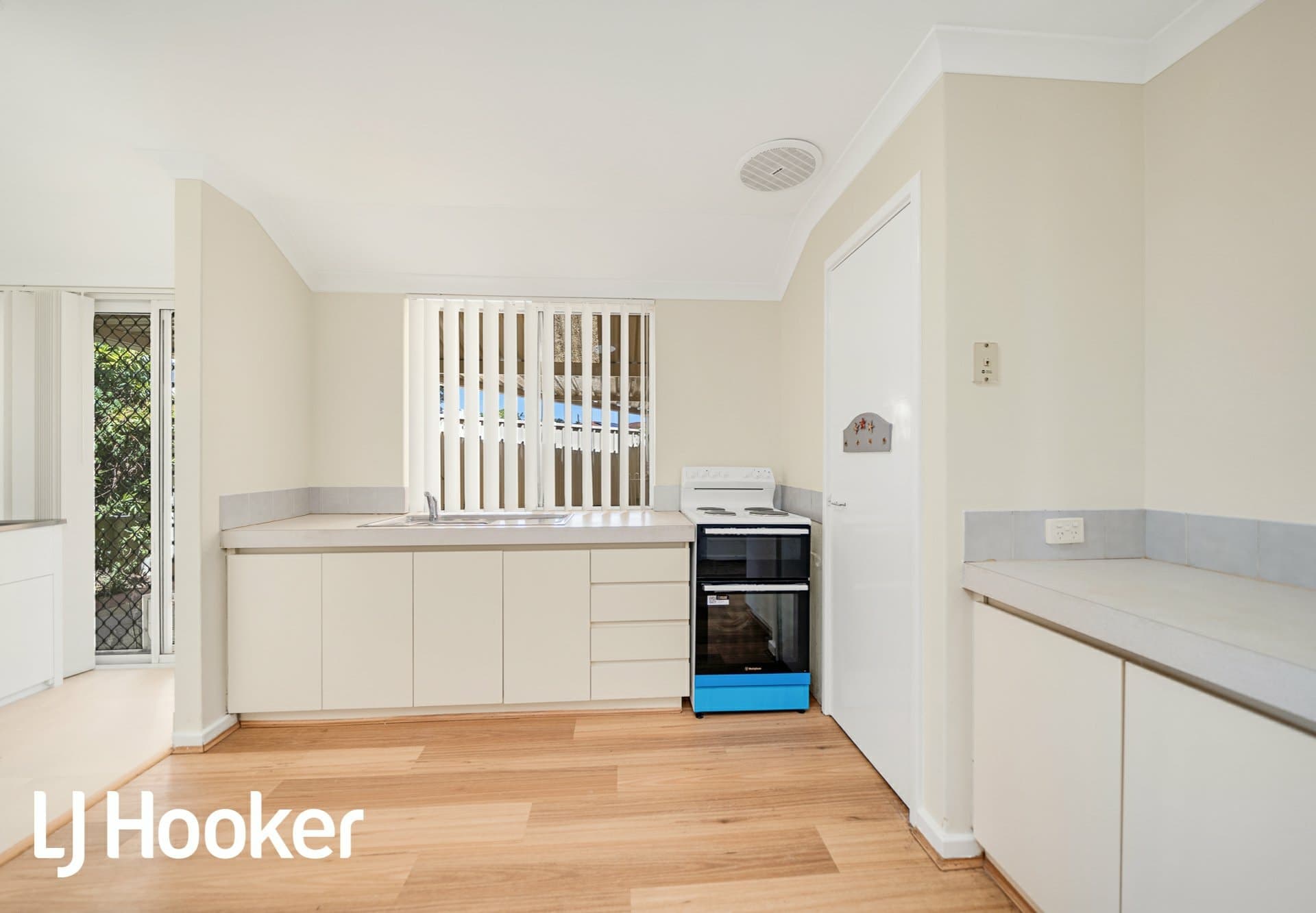 8 Steen Court Clarkson WA, Clarkson - Thumbnail 4