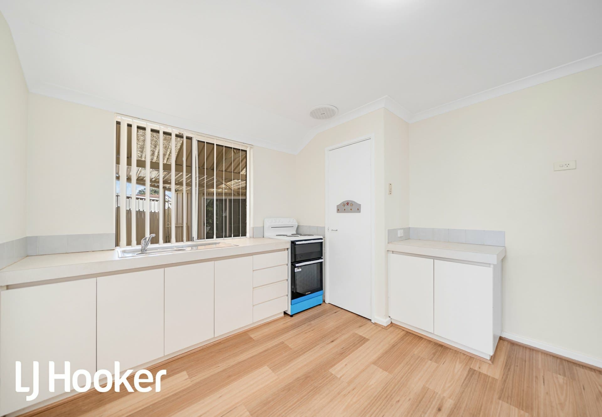 8 Steen Court Clarkson WA, Clarkson - Thumbnail 6