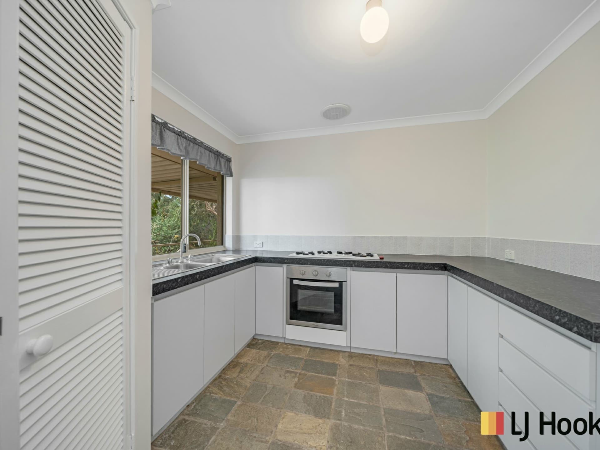 9 Nalder Way Clarkson WA, Clarkson - Thumbnail 2