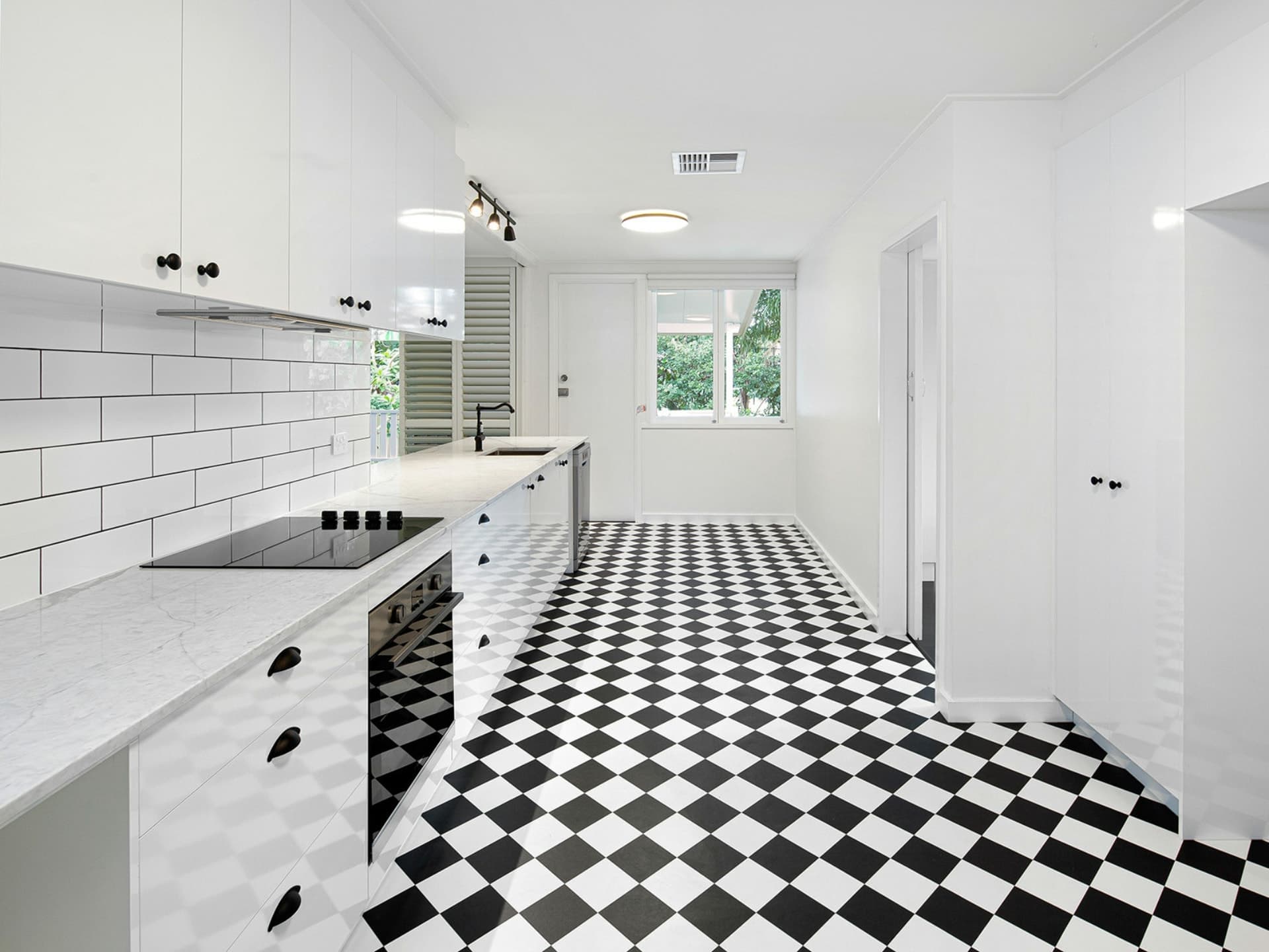 110 Oriel Road Clayfield QLD, Clayfield - Thumbnail 5
