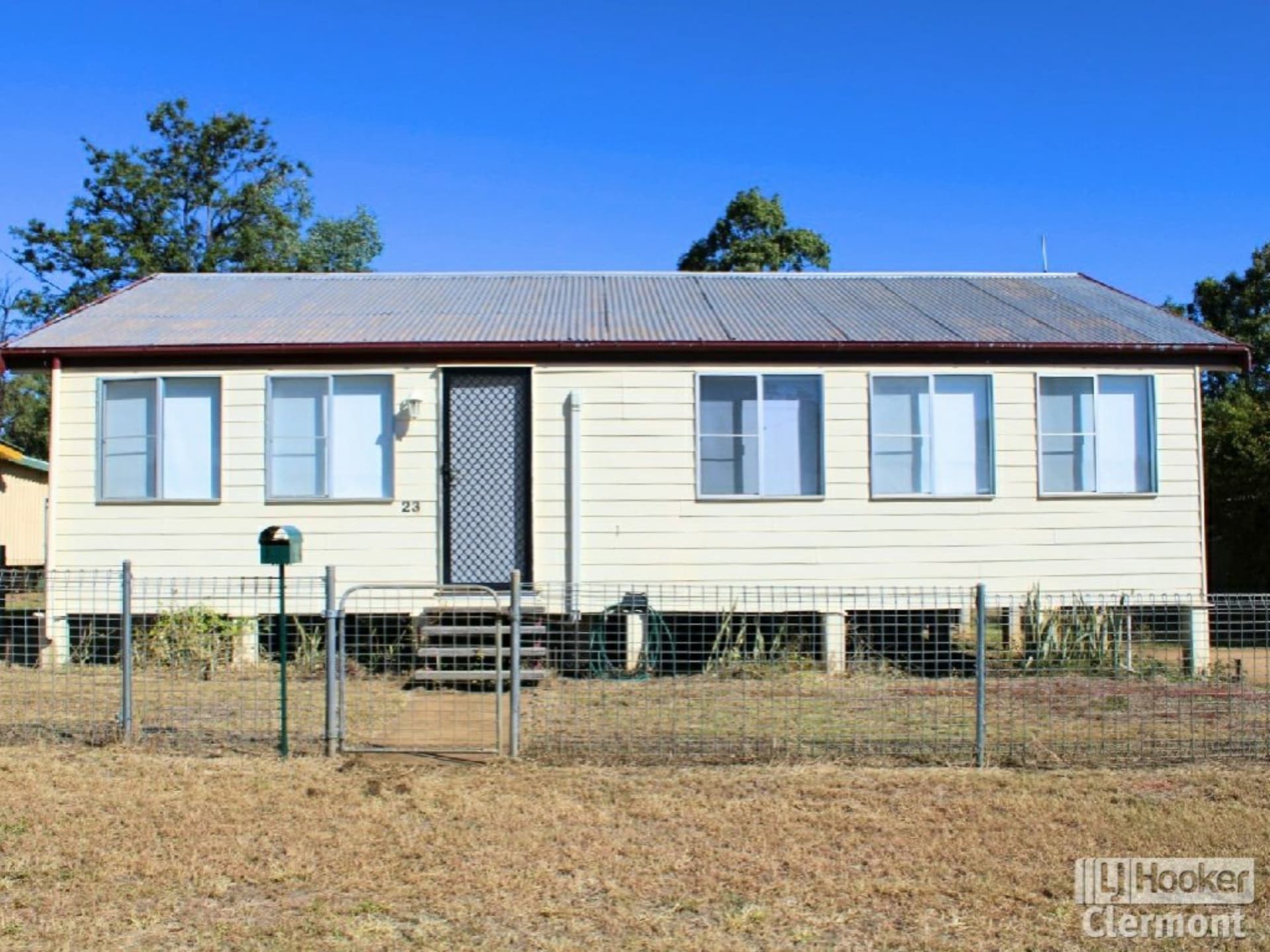 23 Lavarack Street Clermont QLD, Clermont - Thumbnail 2