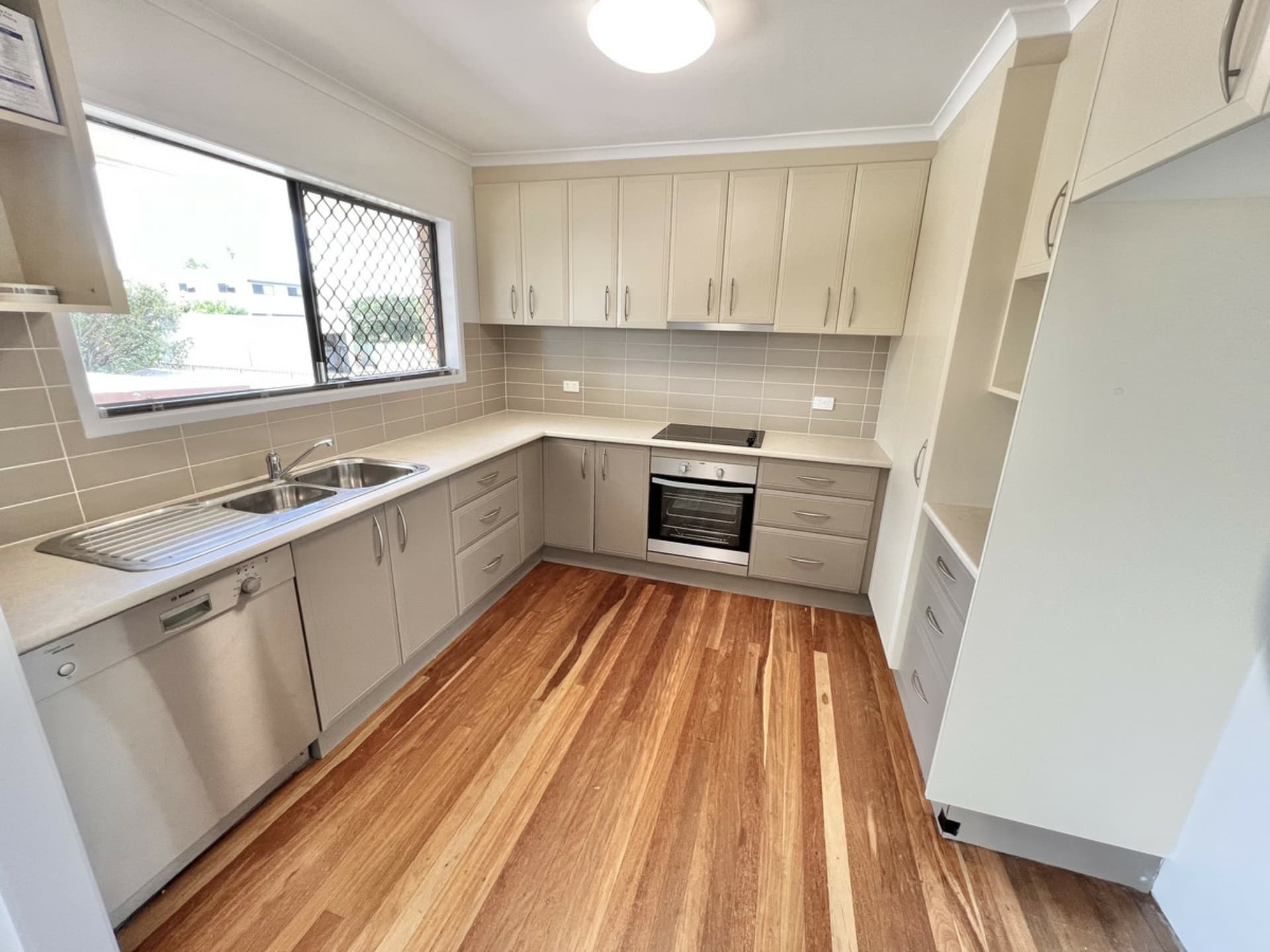 9 Blake Street Cleveland QLD, Cleveland - Thumbnail 3