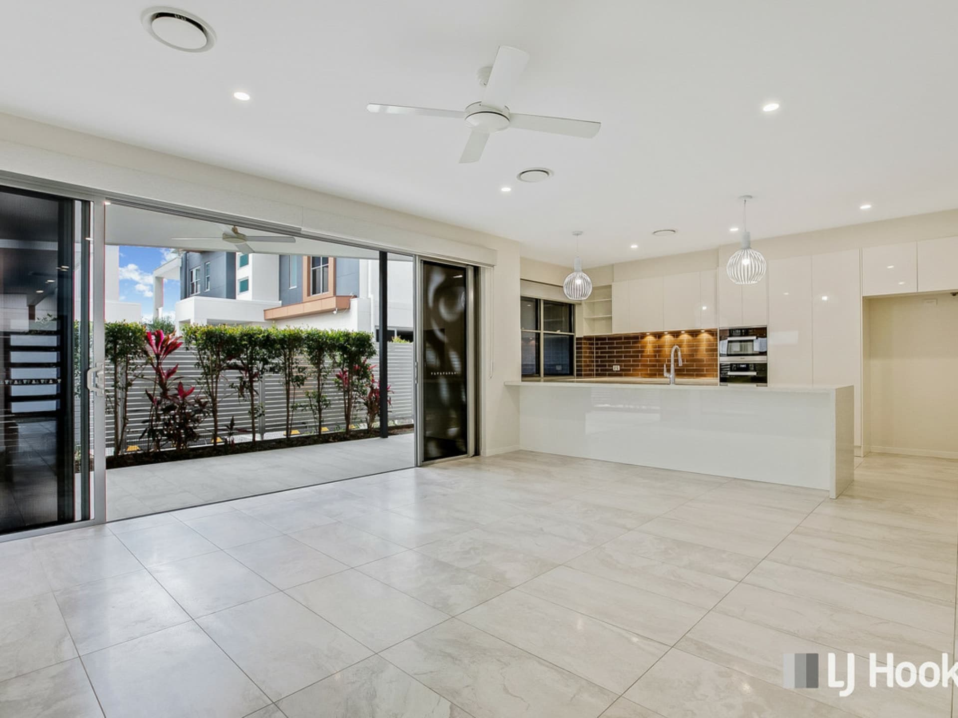 12/1 Cross Lane Cleveland QLD, Cleveland - Thumbnail 7