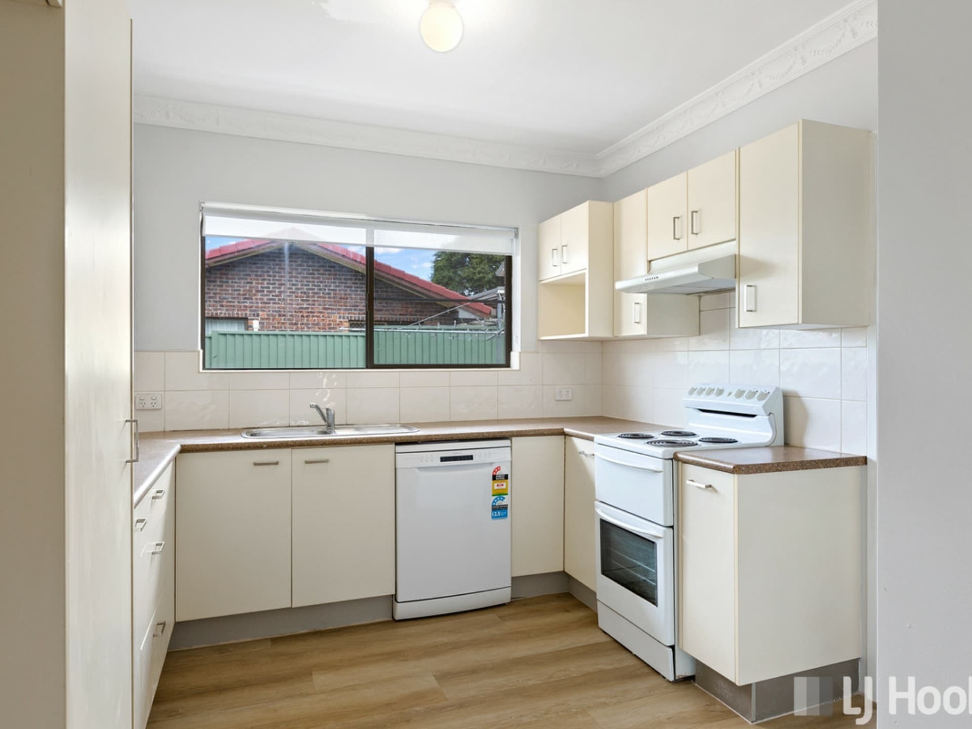 17 Tarcutta Street Cleveland QLD, Cleveland - Thumbnail 6
