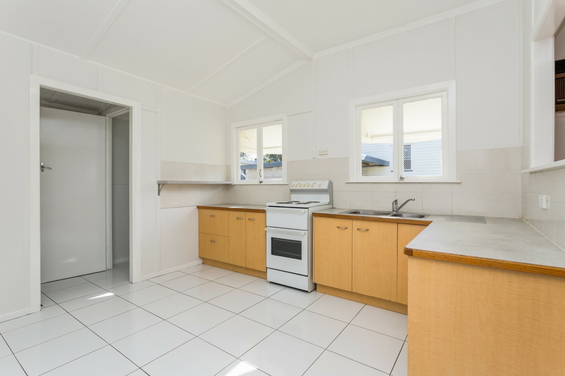 12 Ralph Street Clontarf QLD, Clontarf - Thumbnail 5