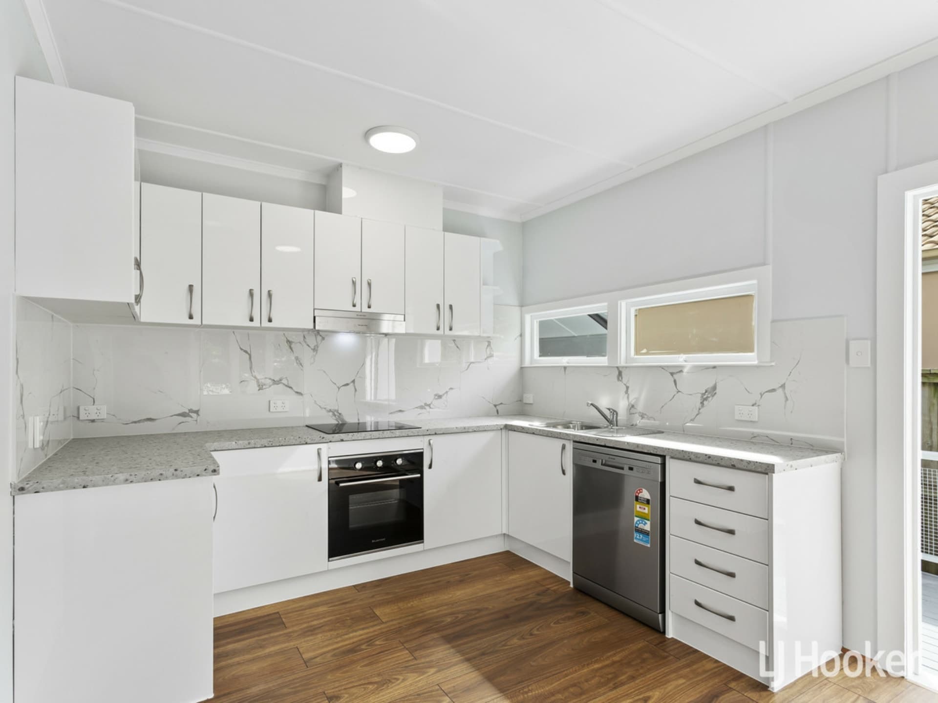24 Bradley Road Clontarf QLD, Clontarf - Thumbnail 3