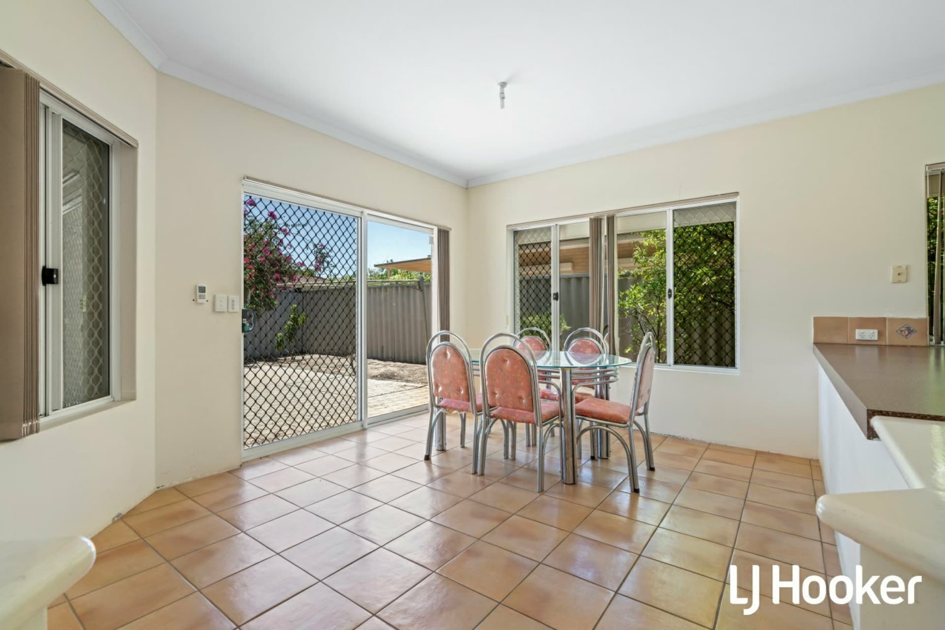 1 Harriet Place Cloverdale WA, Cloverdale - Thumbnail 5