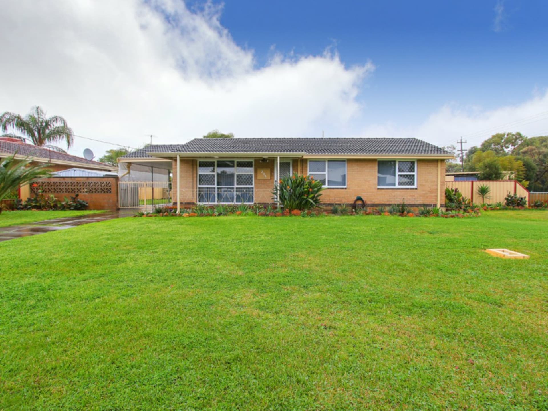 293 Kew Street Cloverdale WA, Cloverdale - Image 1