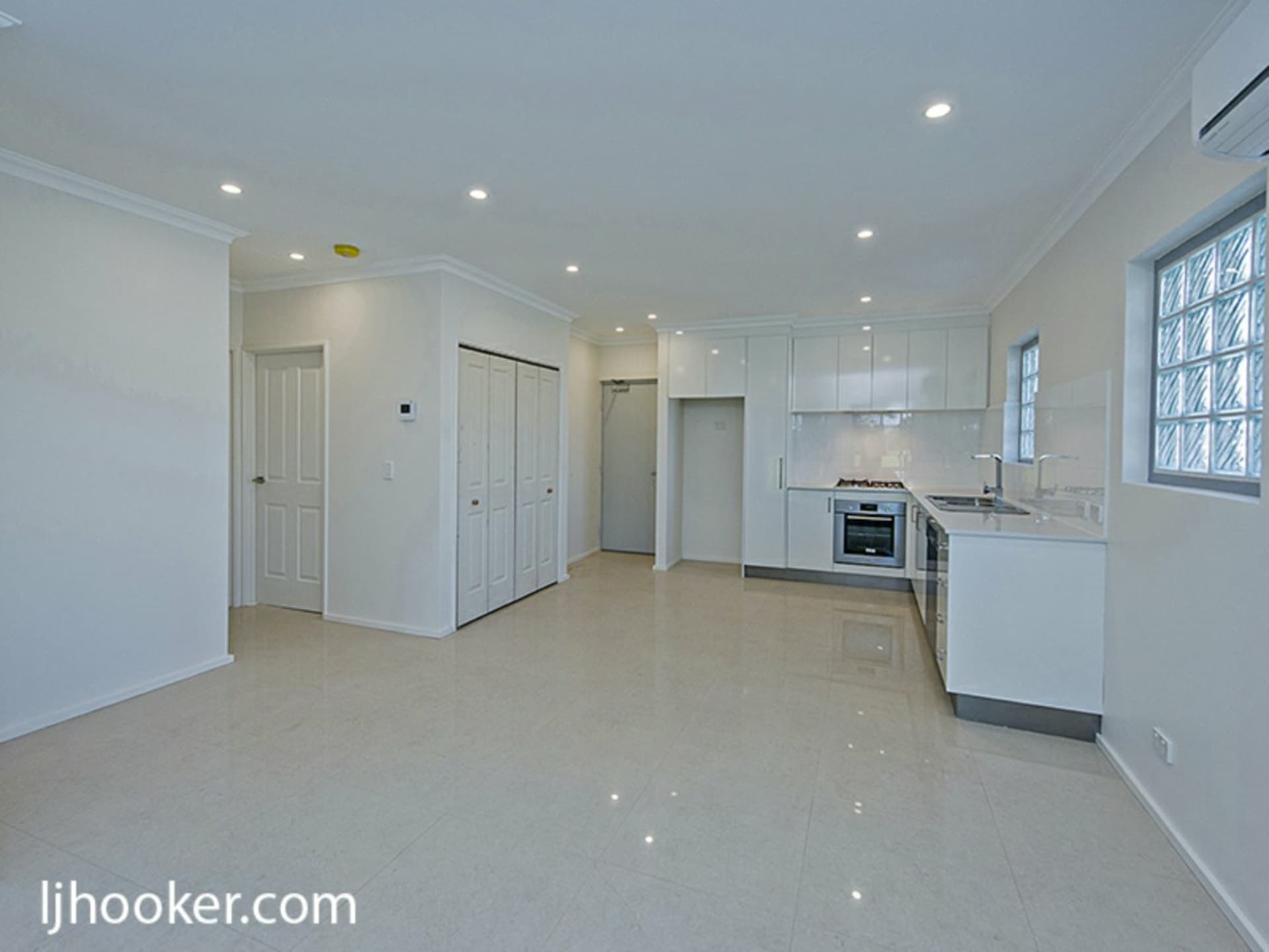 3/377 Daly Street Cloverdale WA, Cloverdale - Thumbnail 2