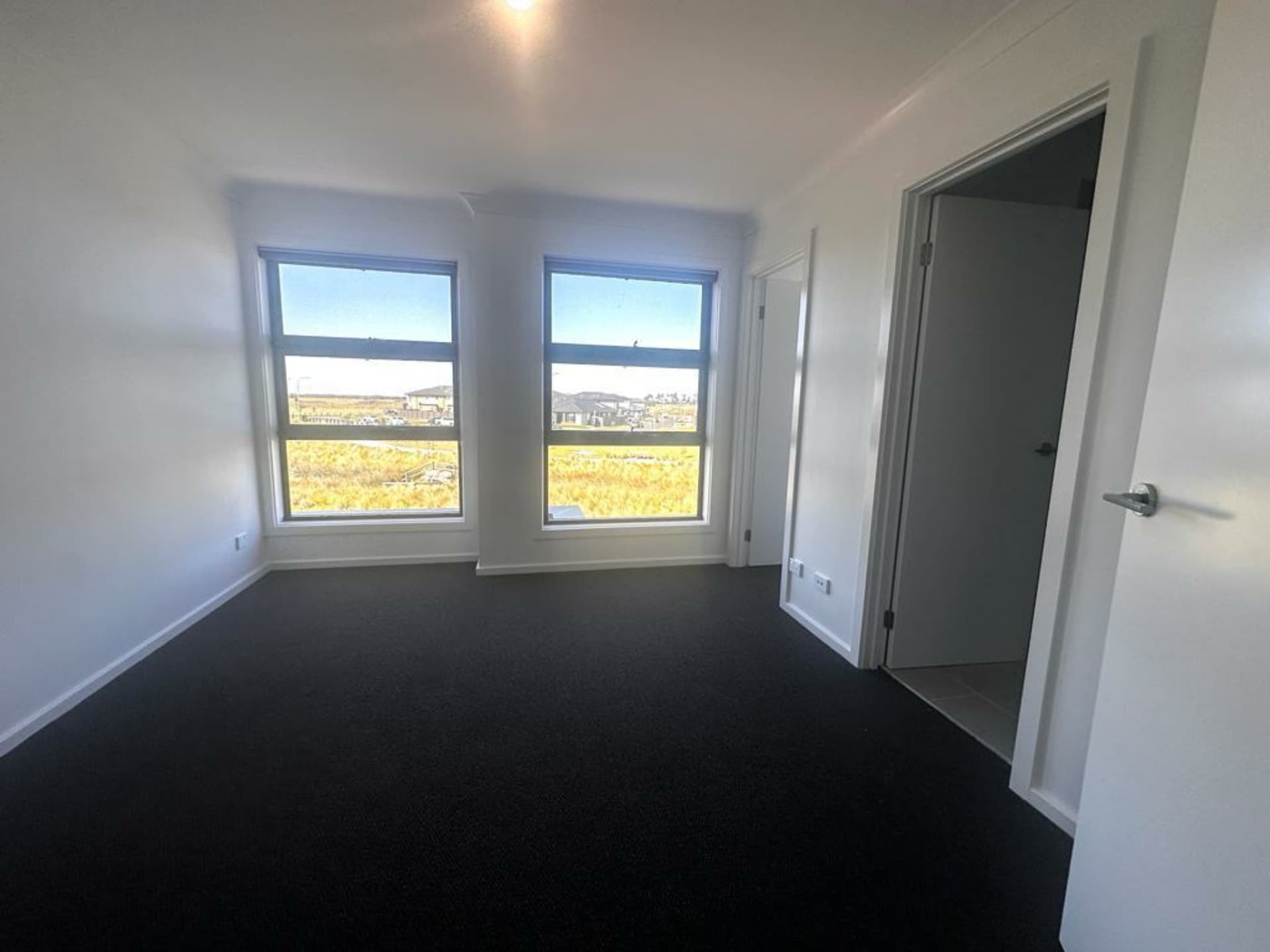 28 Monterey Loop Clyde VIC, Clyde - Thumbnail 5