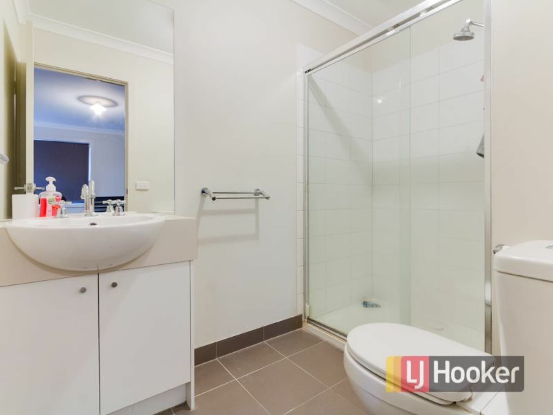82 Green Gully Road Clyde VIC, Clyde - Image 1