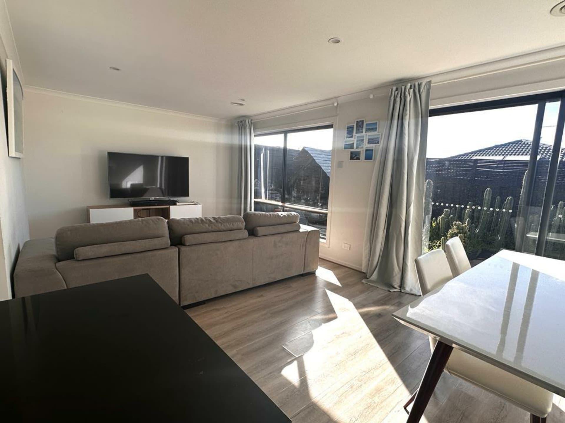 19 Anvil Way Clyde North VIC, Clyde North - Thumbnail 4