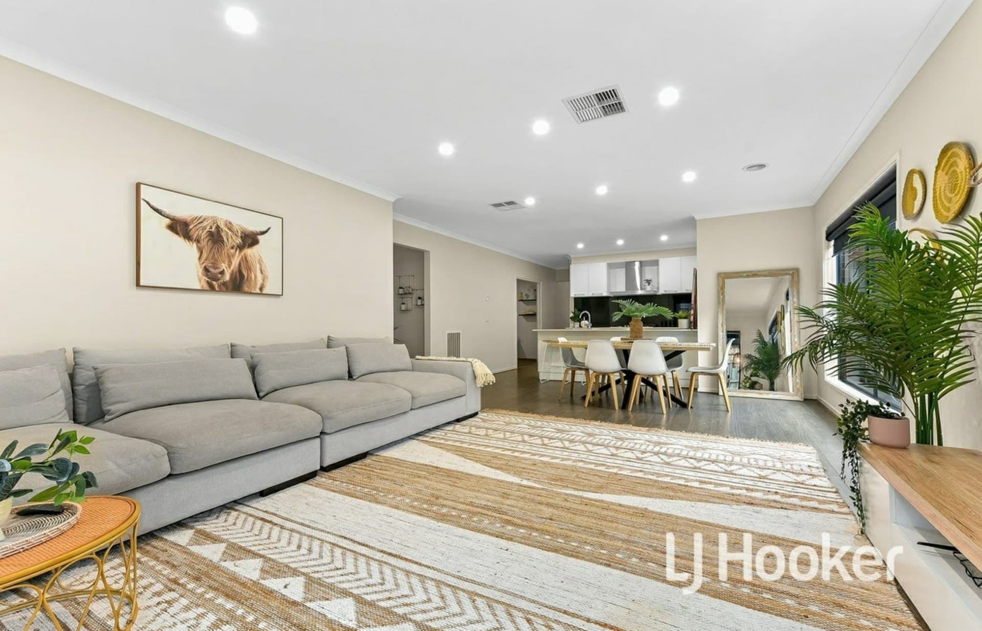 14 Aspire Avenue Clyde North VIC, Clyde North - Thumbnail 5