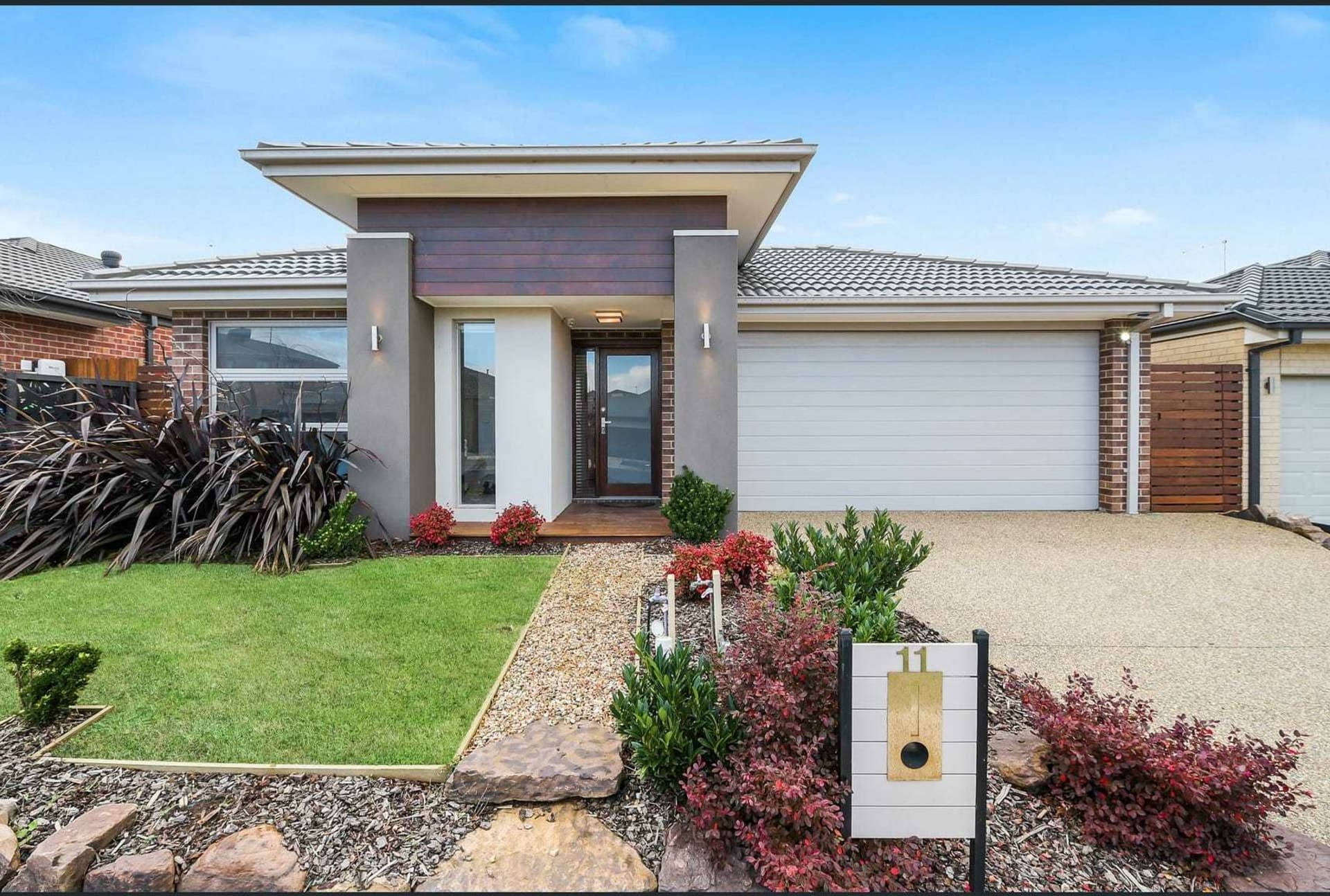 11 Barrier Parade Clyde North VIC, Clyde North - Thumbnail 2