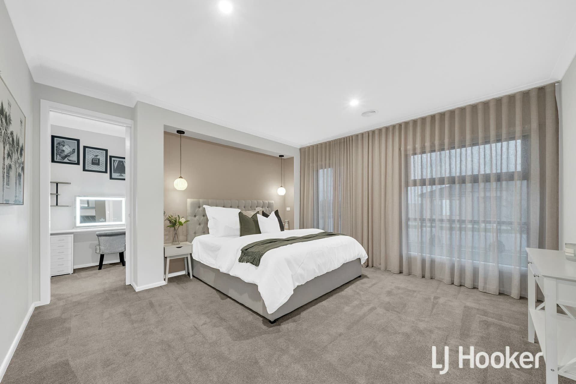 17 Liwen Street Clyde North VIC, Clyde North - Thumbnail 5
