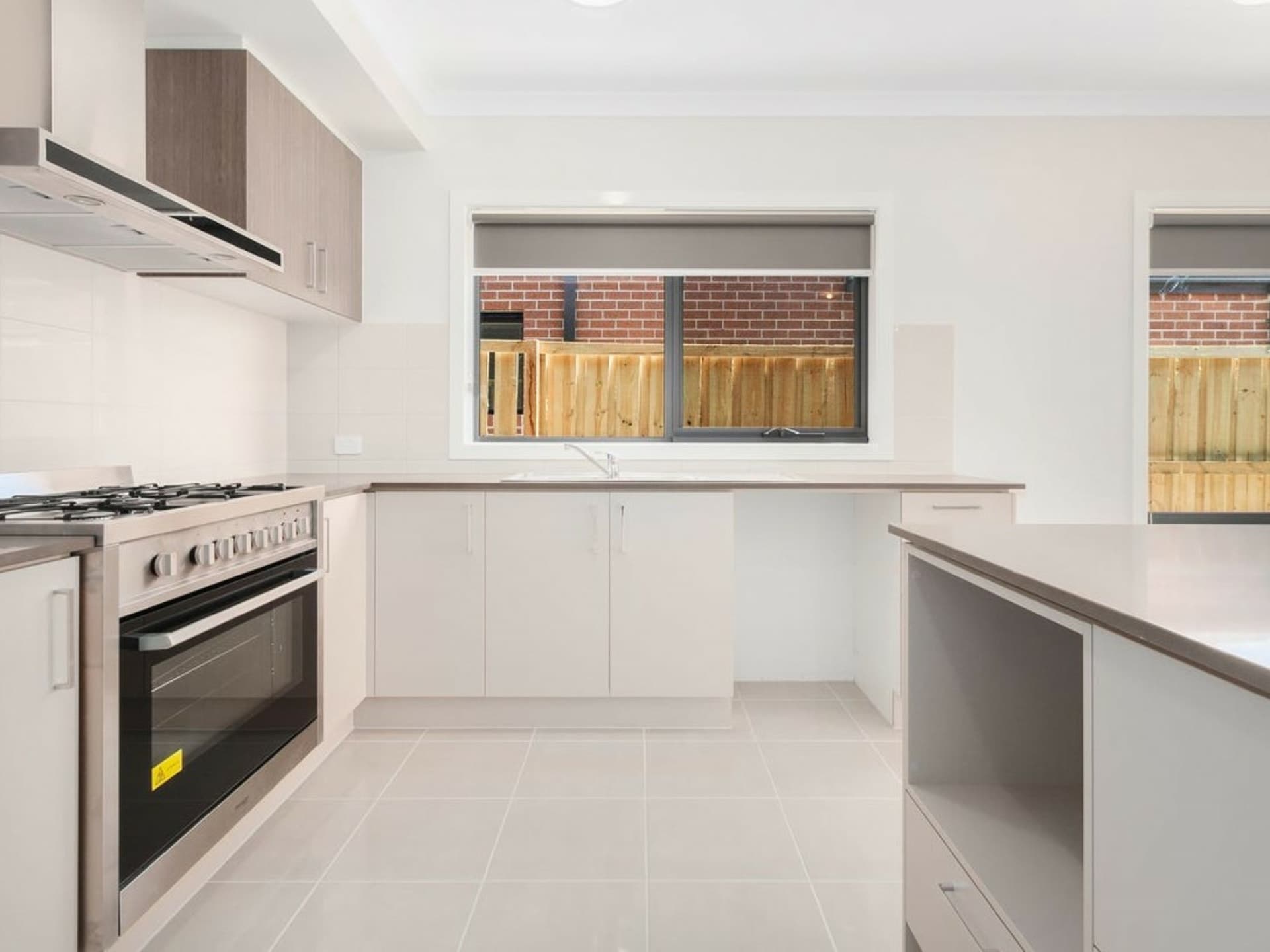 35 Skylark Boulevard Clyde North VIC, Clyde North - Thumbnail 3