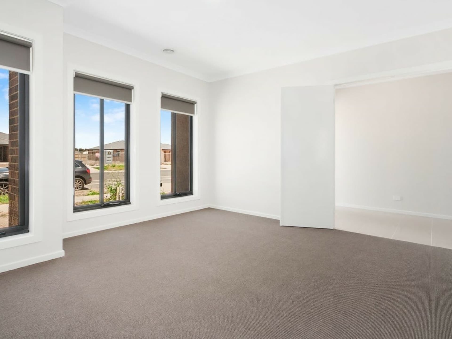 35 Skylark Boulevard Clyde North VIC, Clyde North - Thumbnail 5