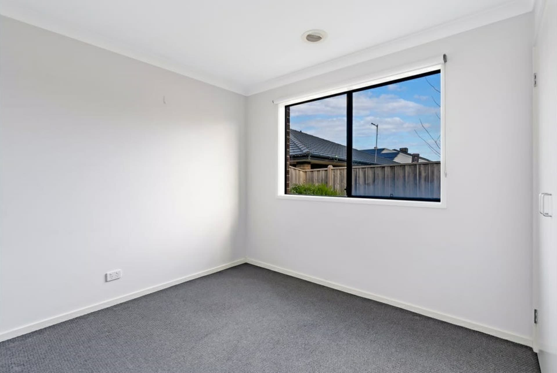 22 Carisbrooke Way Clyde North VIC, Clyde North - Thumbnail 7