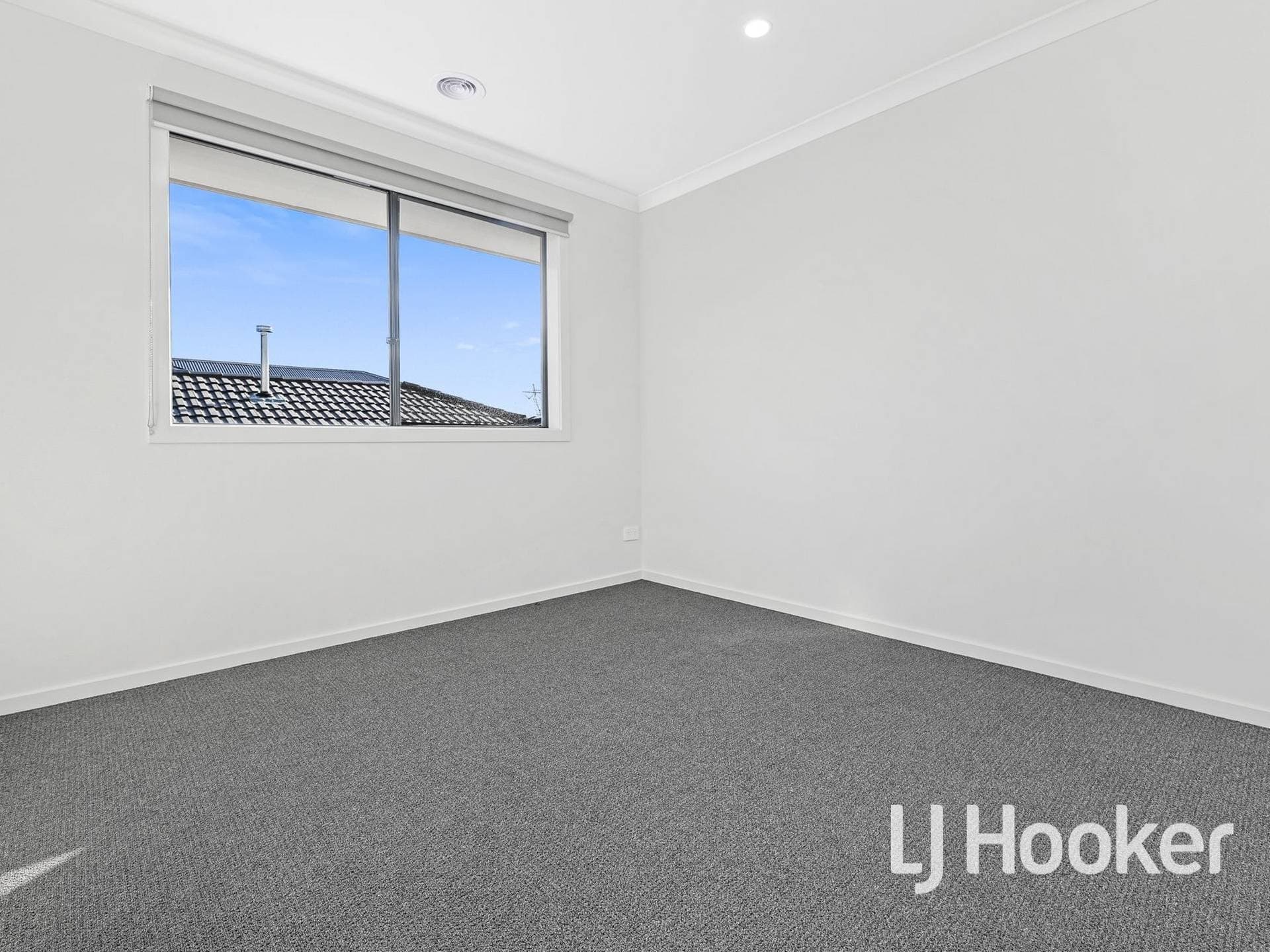 38 Grazing Way Clyde North VIC, Clyde North - Image 1