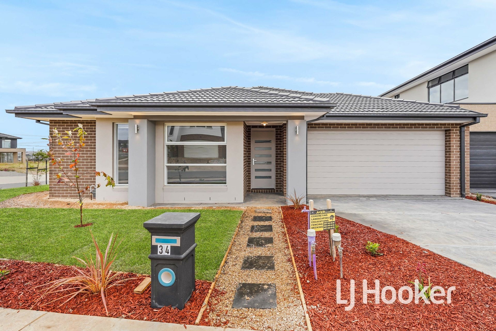 34 Kenana Street Clyde North VIC, Clyde North - Thumbnail 2