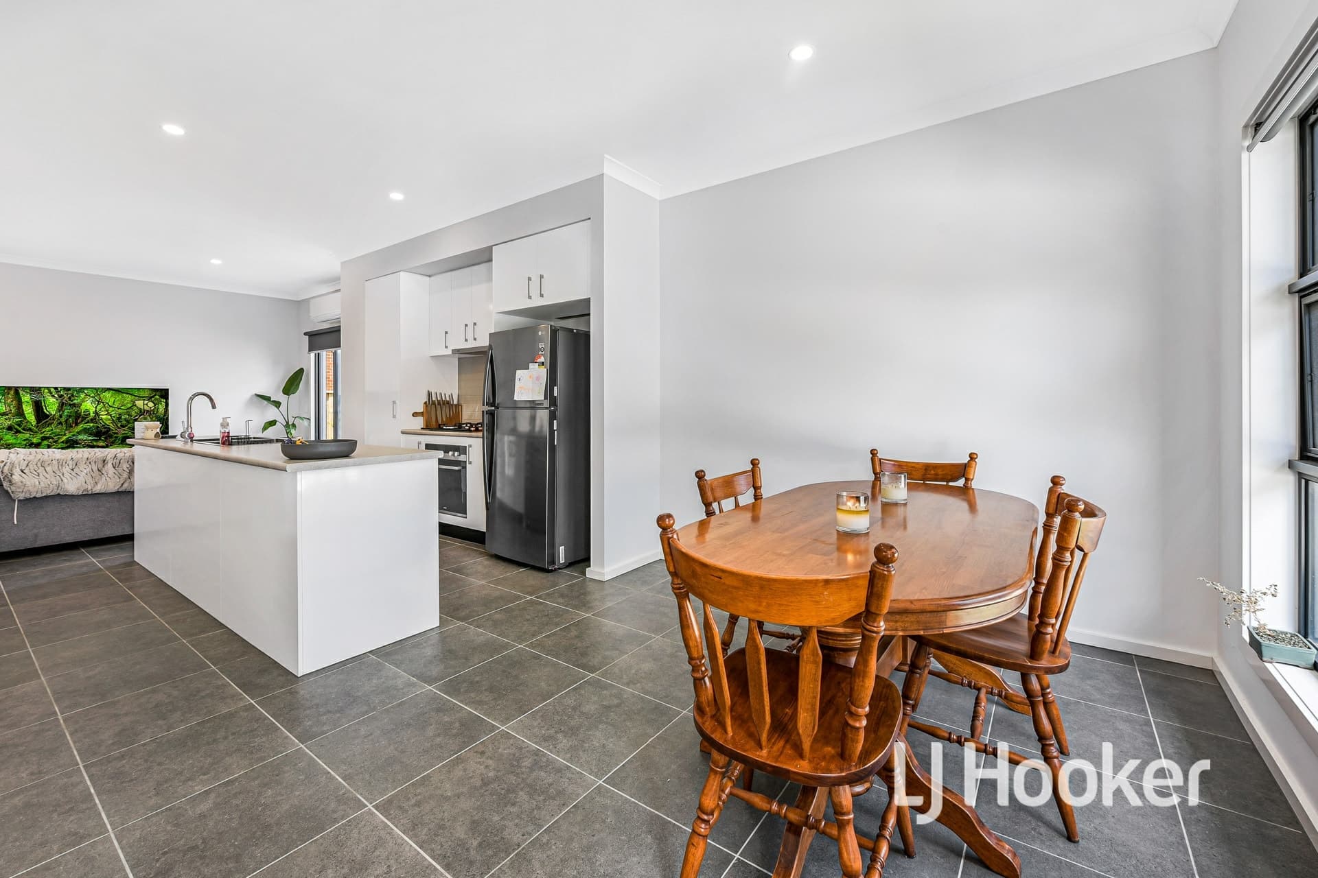 9 Randwick Lane Clyde North VIC, Clyde North - Thumbnail 4