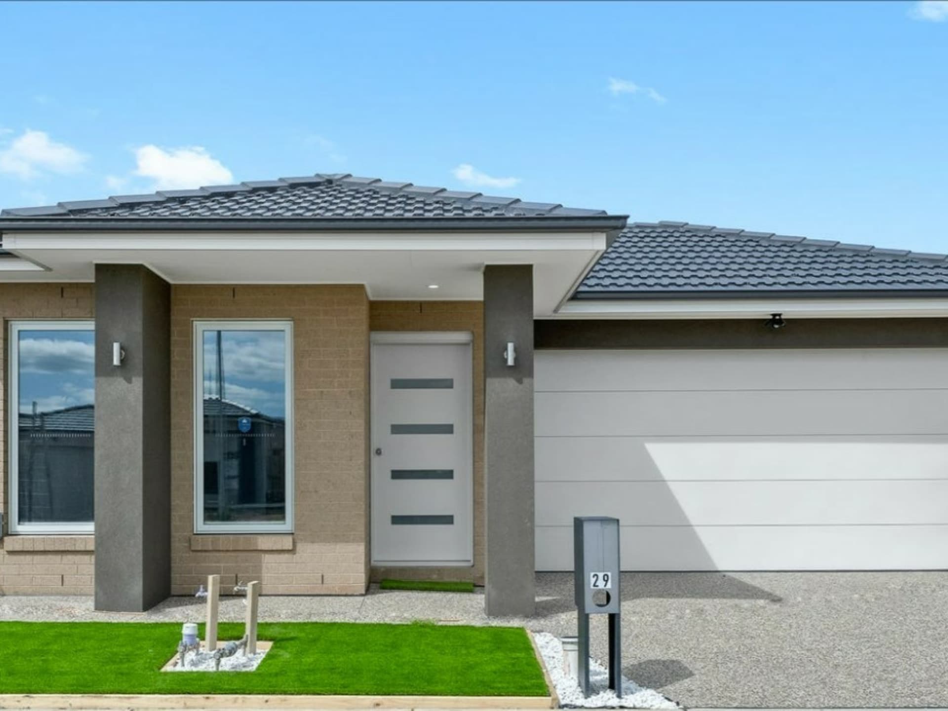 29 Tartan Drive Clyde North VIC, Clyde North - Image 1