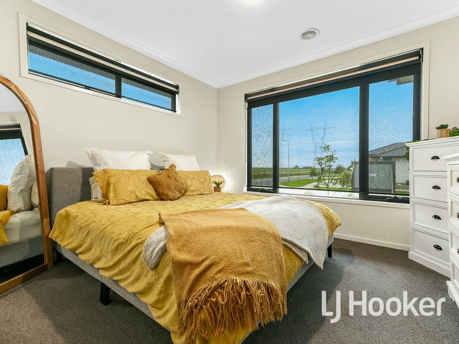 14 Aspire Avenue Clyde North VIC, Clyde North - Thumbnail 3