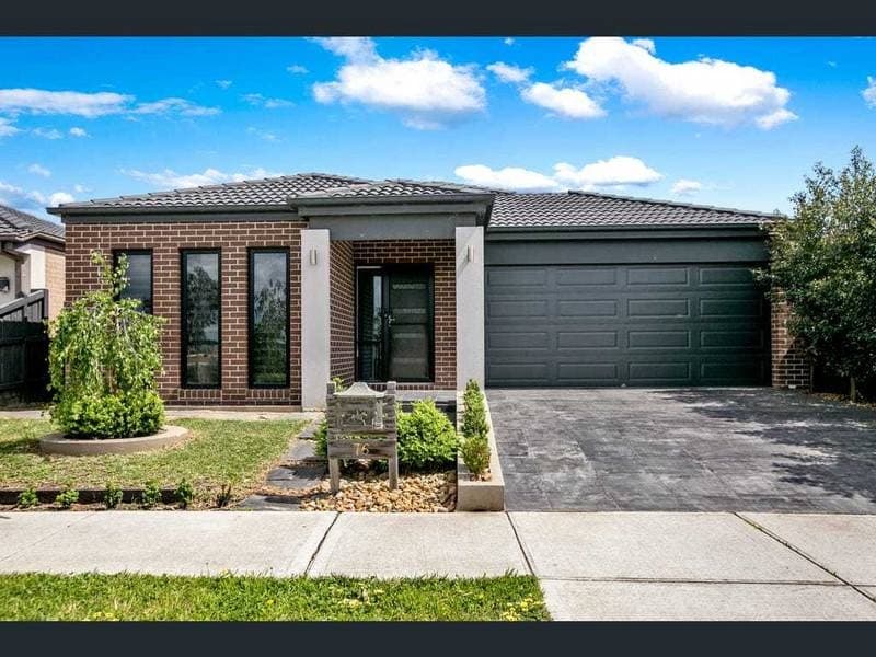 76 Glenelg Street Clyde North VIC, Clyde North - Thumbnail 2