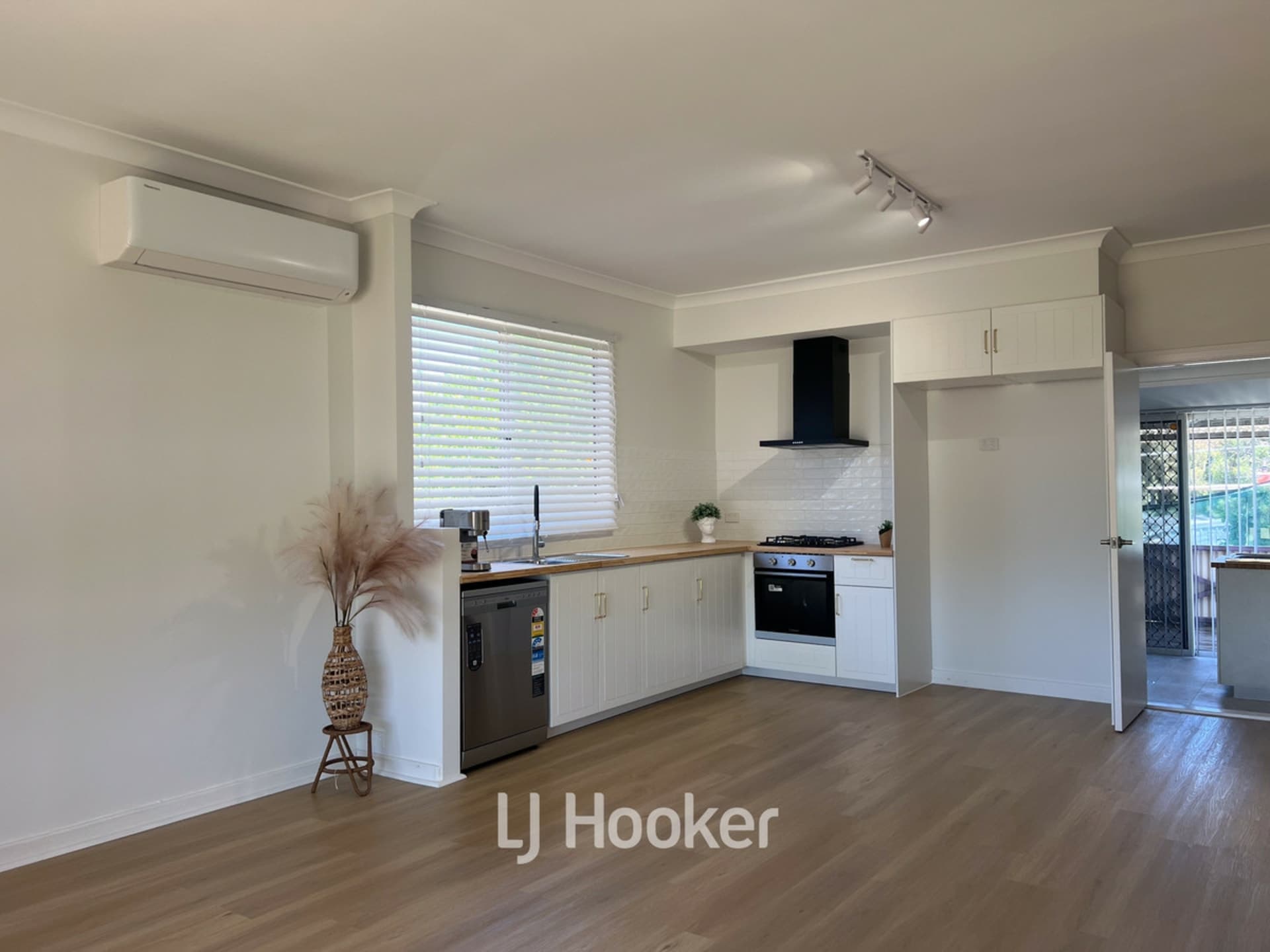 13 Blaydon Road Collie WA, Collie - Thumbnail 4