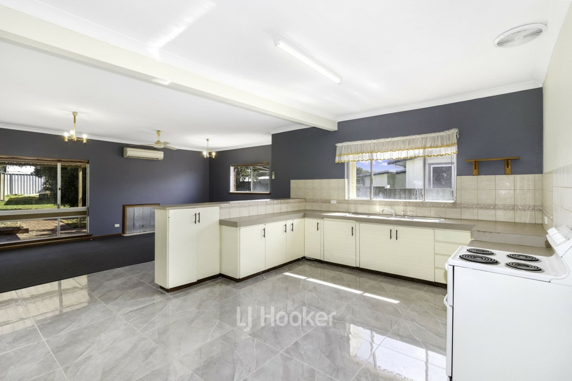 51 Bucktin Street Collie WA, Collie - Thumbnail 3