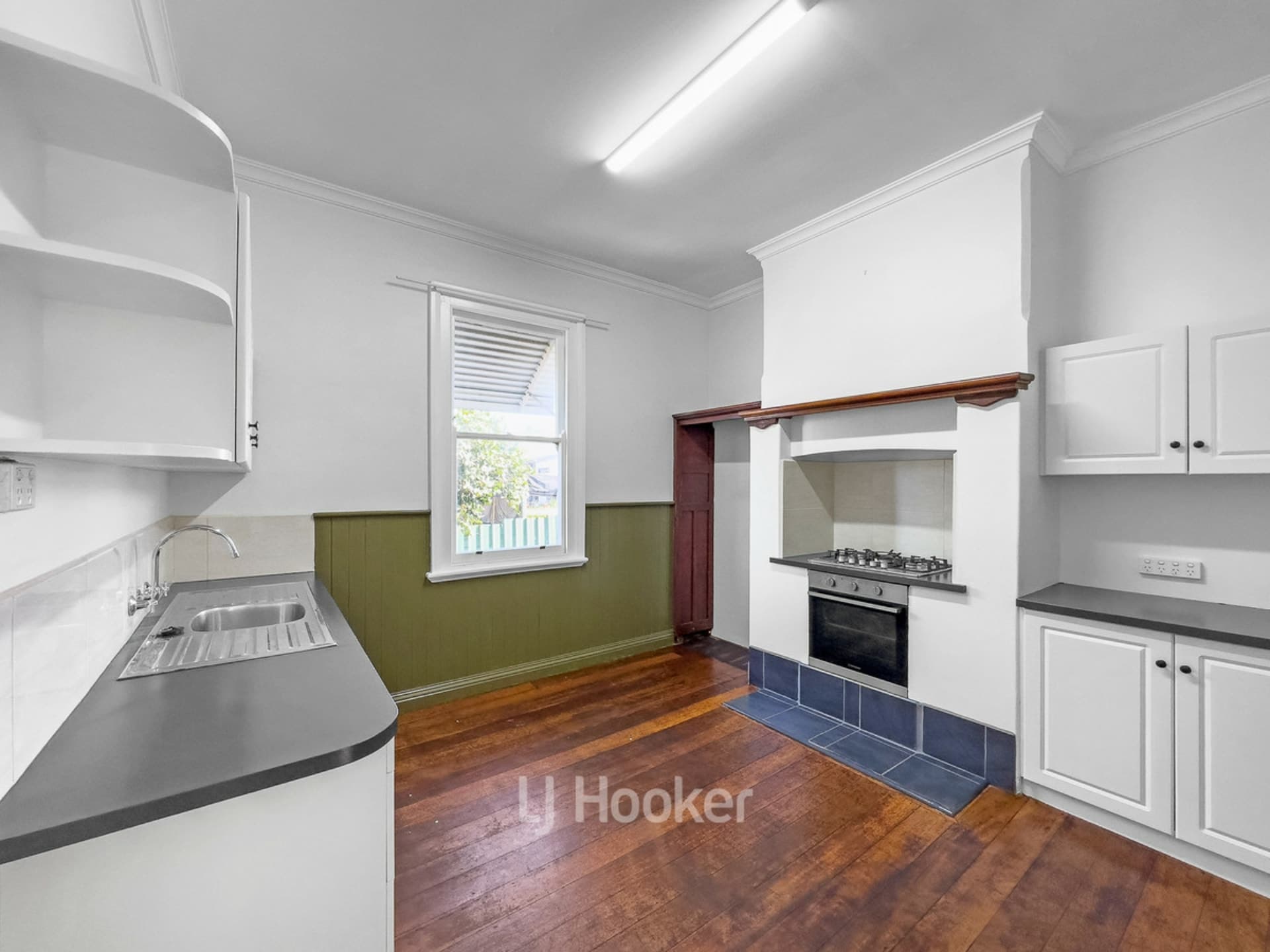 14 Bunbury Street Collie WA, Collie - Thumbnail 4