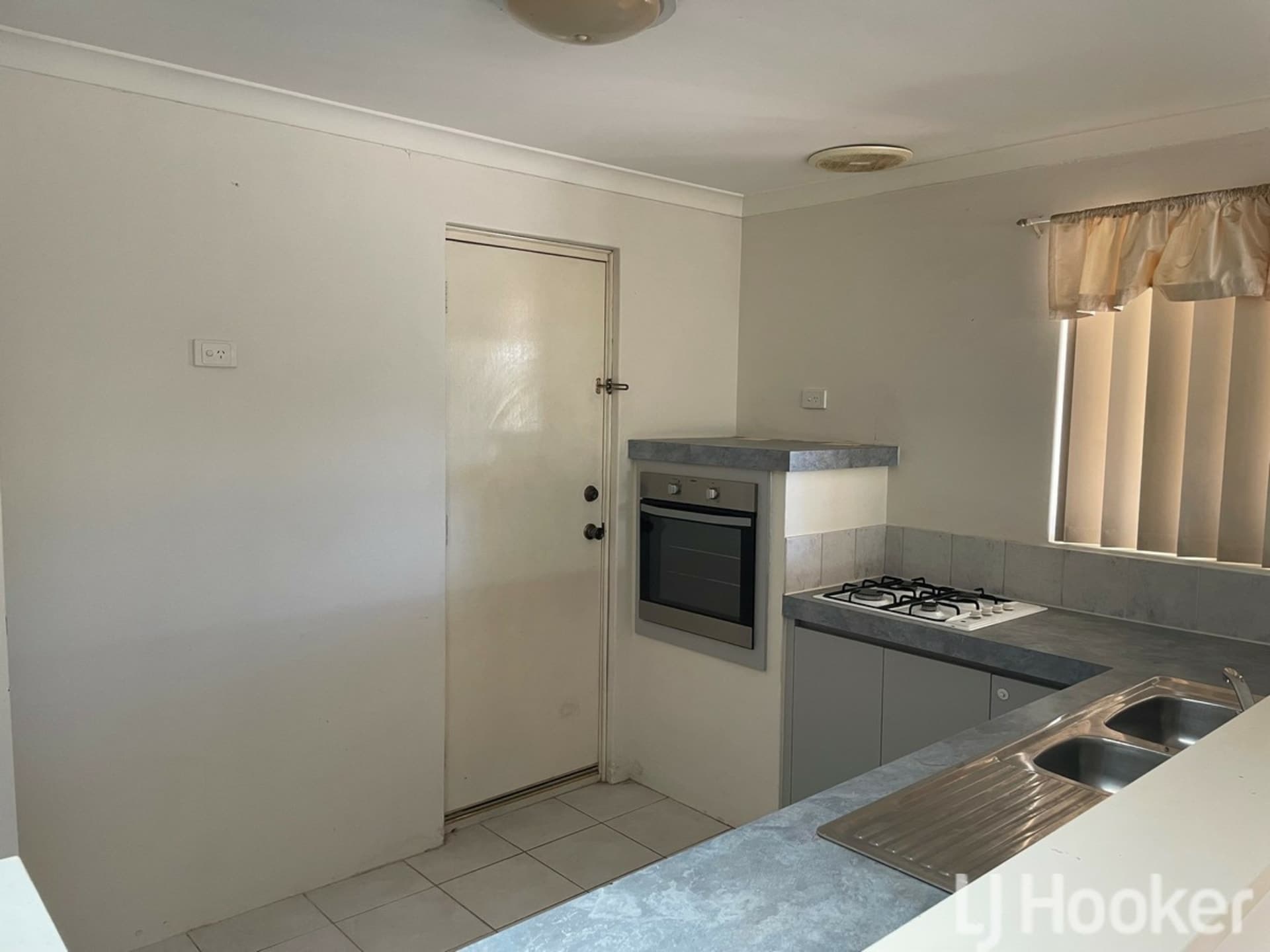 6 Adare Place Coodanup WA, Coodanup - Thumbnail 7
