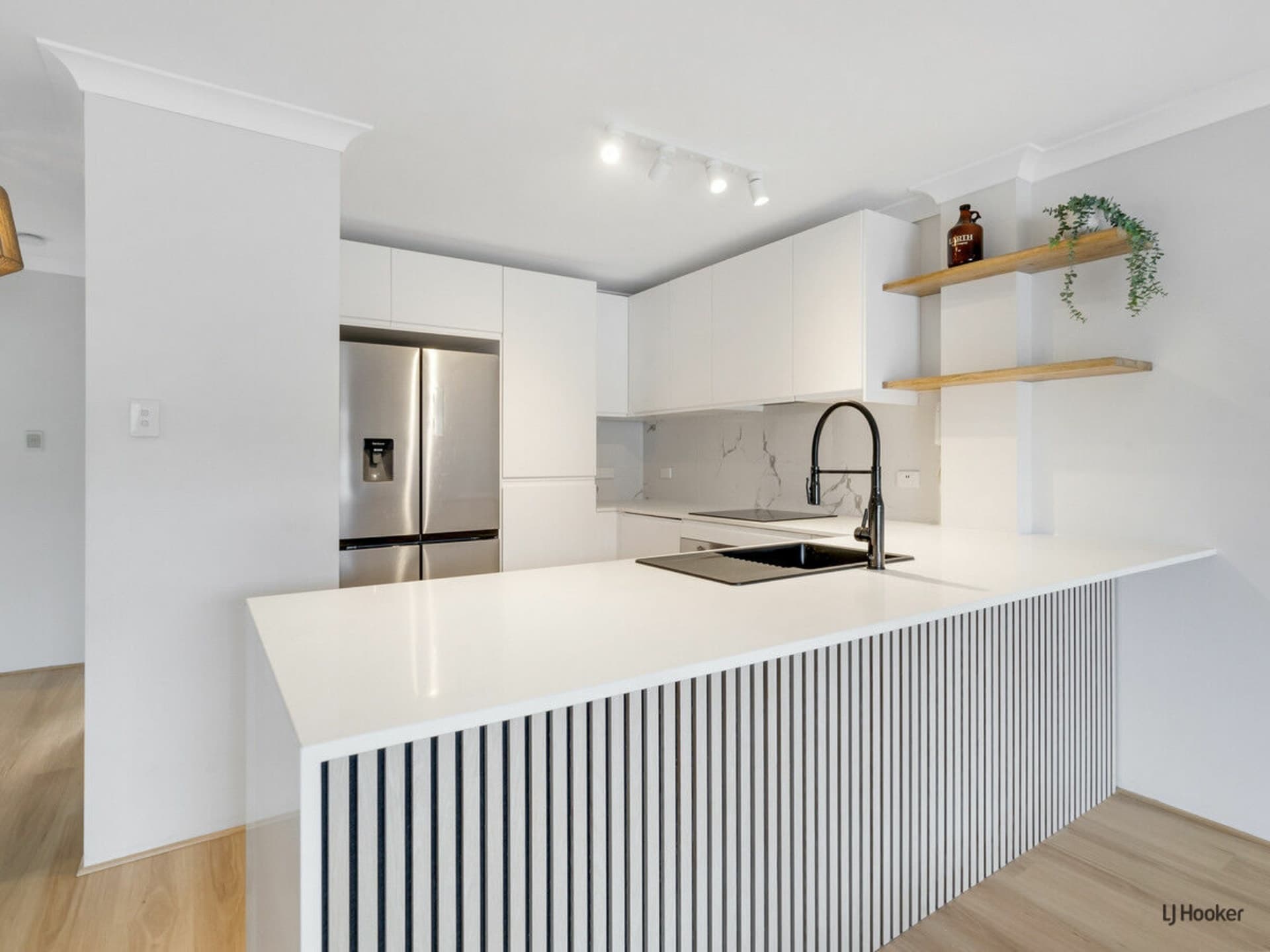 20/9 Ocean Street Coolangatta QLD, Coolangatta - Thumbnail 2