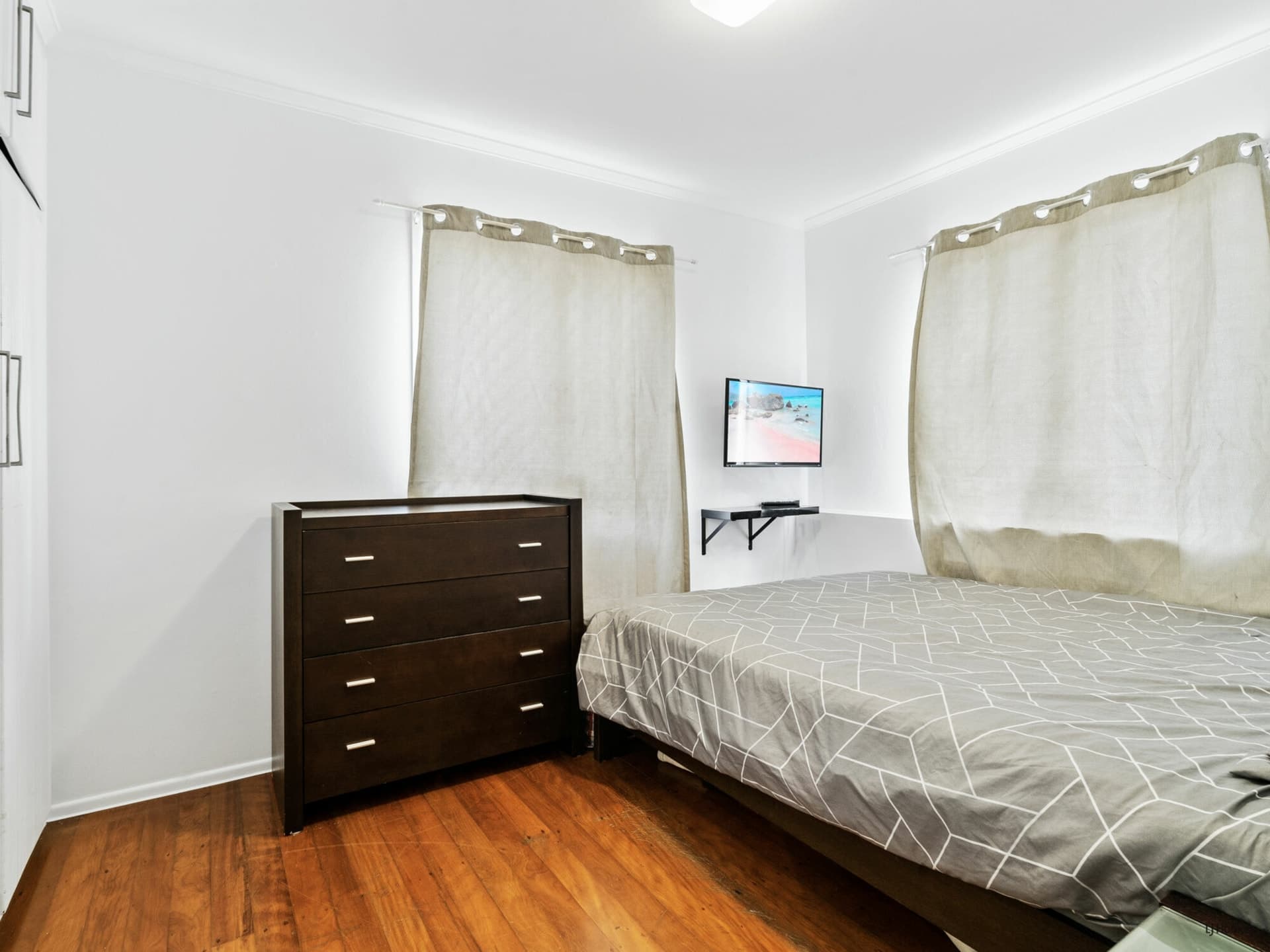 3/11 Lord Street Coolangatta QLD, Coolangatta - Image 1