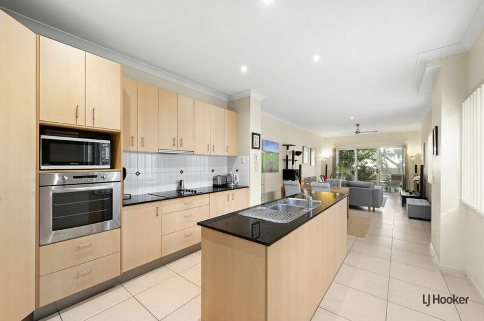 2/48 McLean Street Coolangatta QLD, Coolangatta - Thumbnail 3