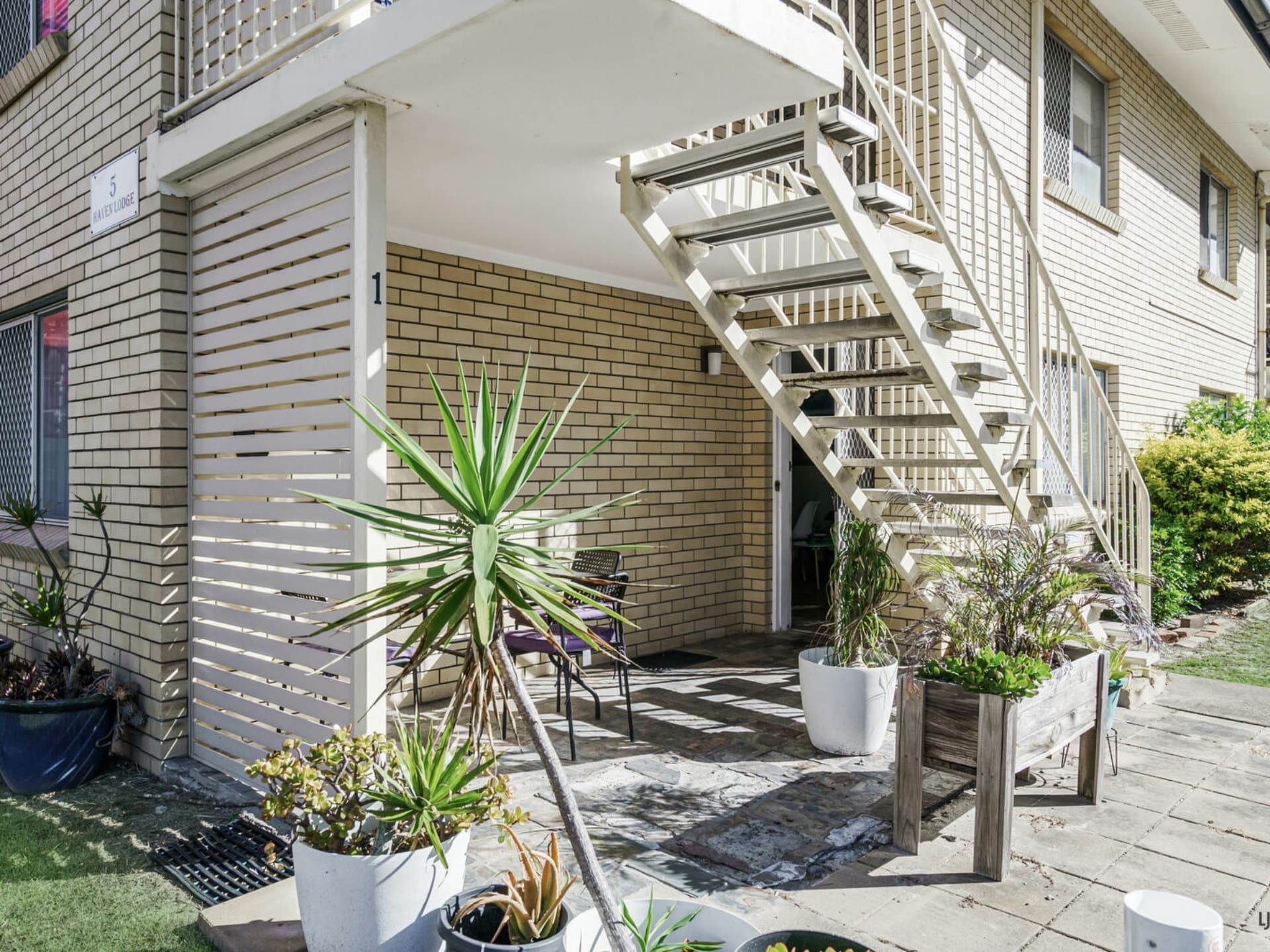1/5 Douglas Street Coolangatta QLD, Coolangatta - Thumbnail 2
