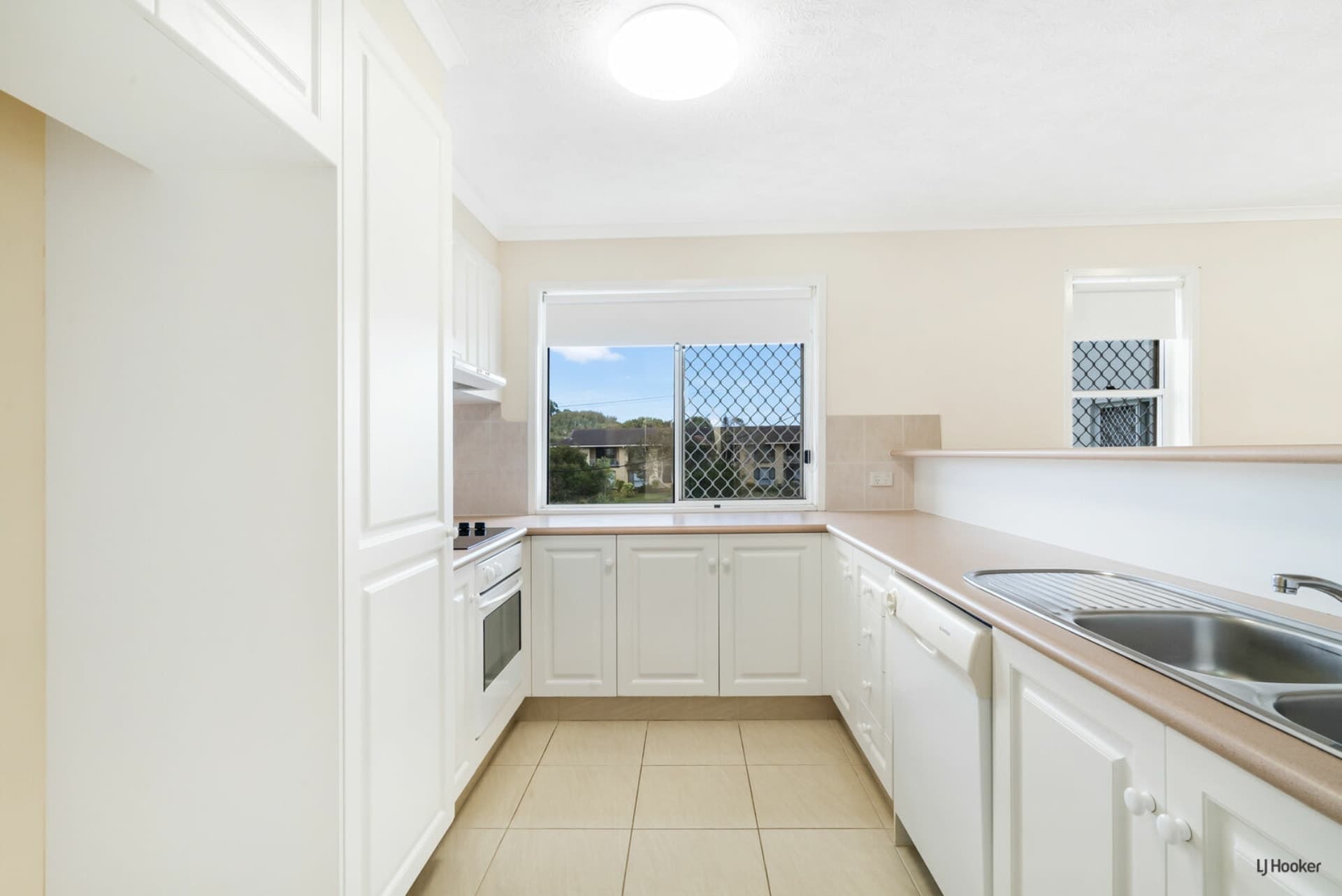 13/14 Douglas Street Coolangatta QLD, Coolangatta - Thumbnail 4