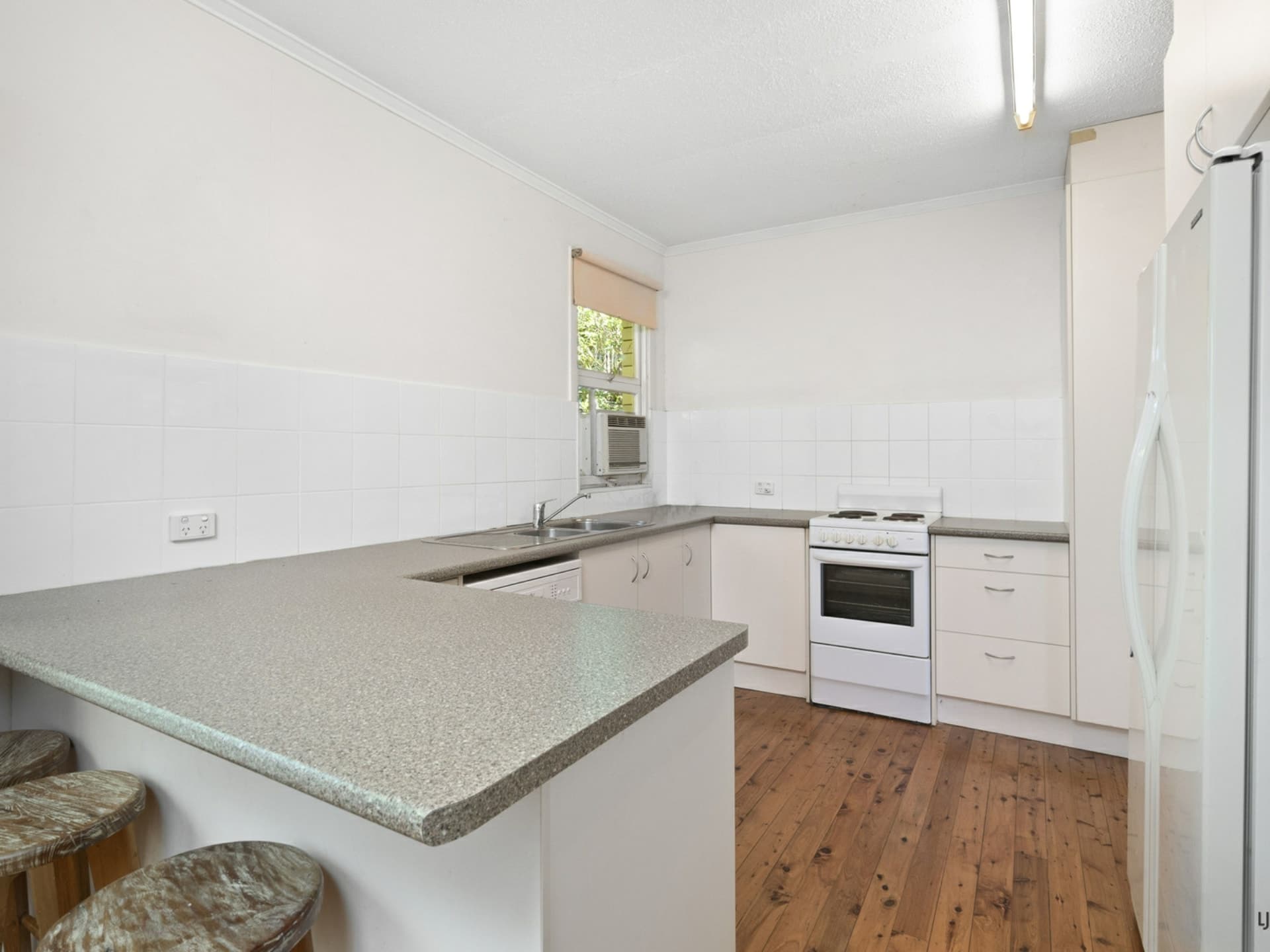 1/58 Dutton Street Coolangatta QLD, Coolangatta - Thumbnail 3