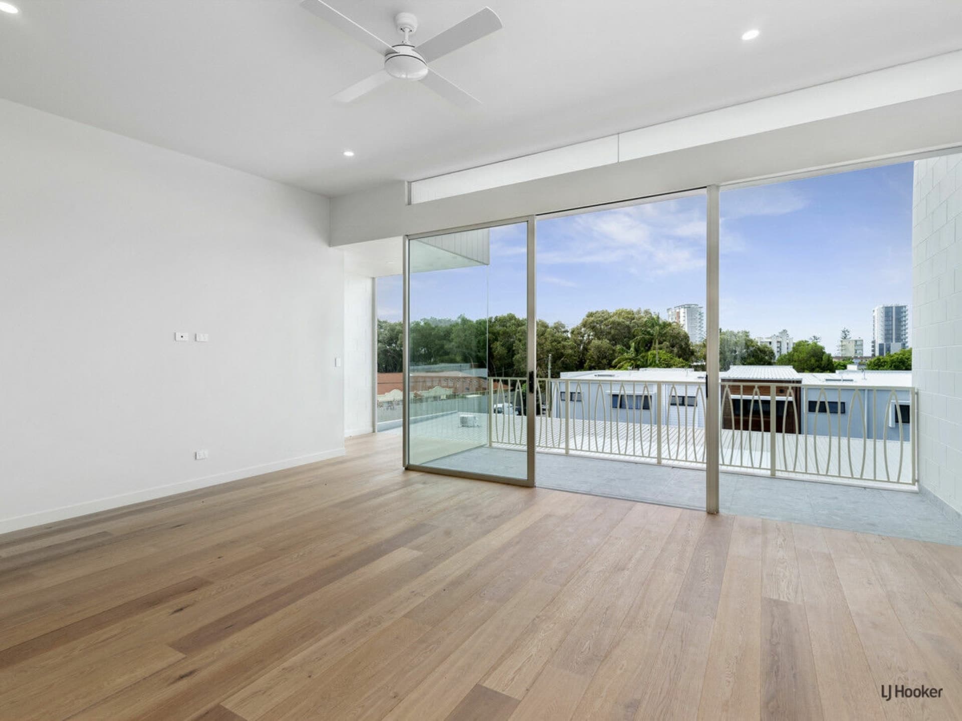 2/10 Simpson Street Coolangatta QLD, Coolangatta - Thumbnail 6