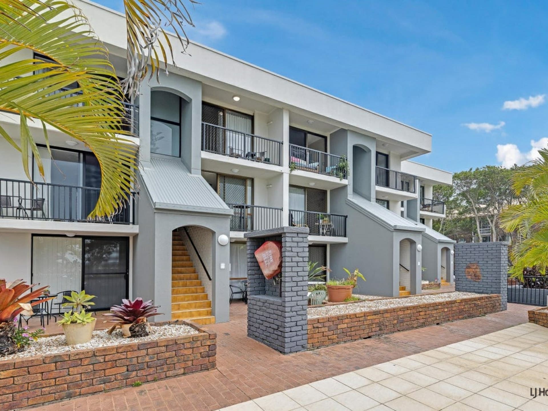 17/12, Coolangatta - Thumbnail 4