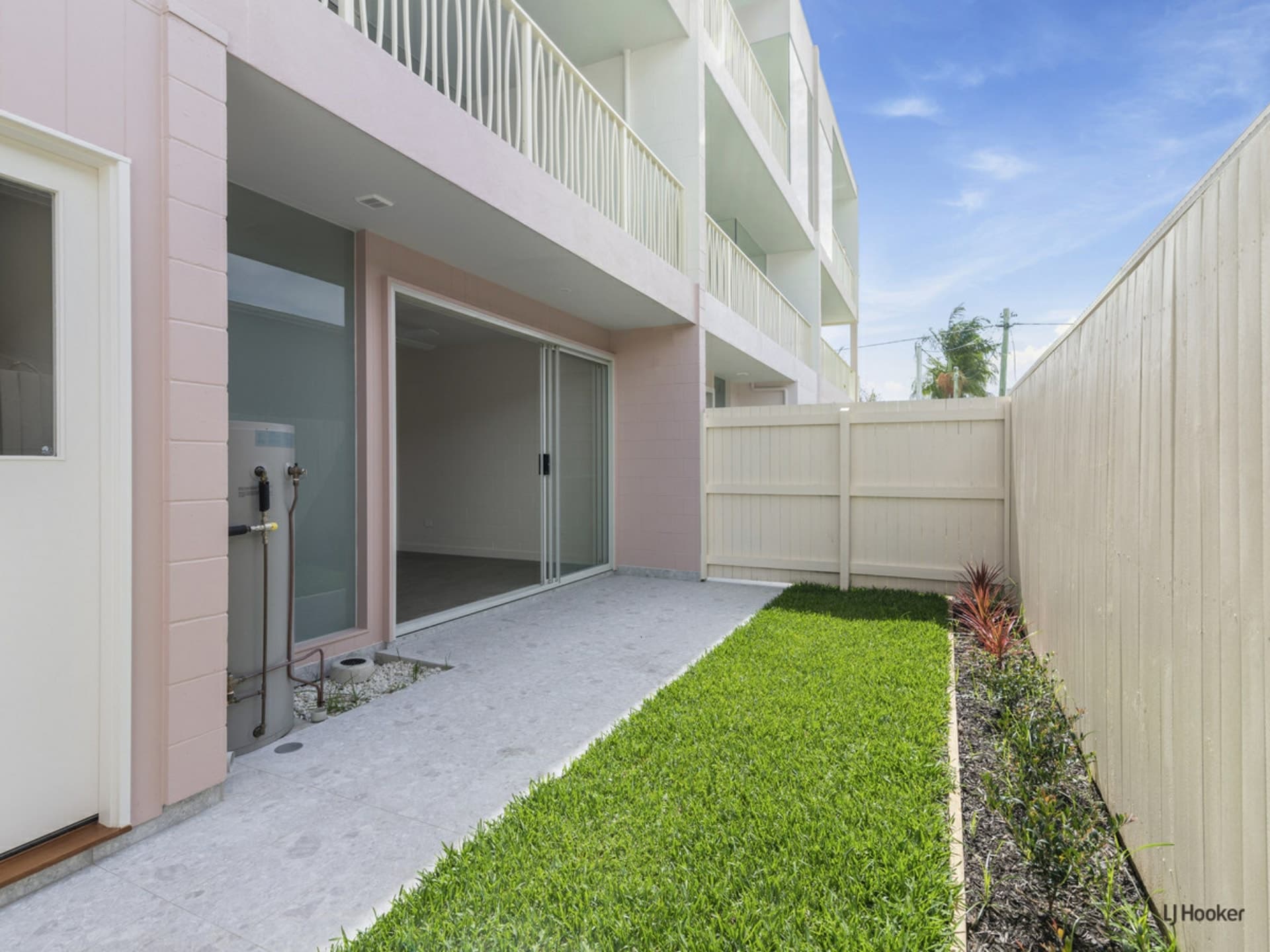 3/10 Simpson Street Coolangatta QLD, Coolangatta - Thumbnail 4
