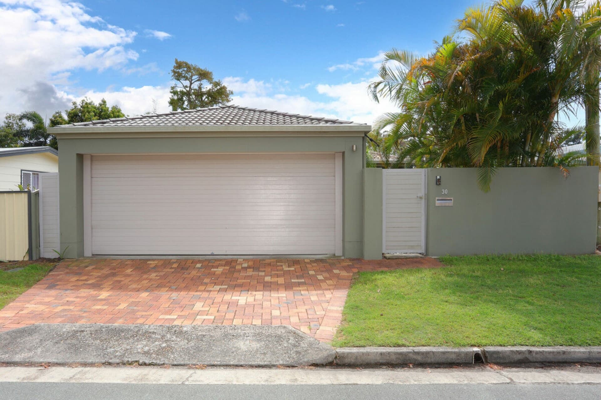 30 Nalkari Street Coombabah QLD, Coombabah - Image 1