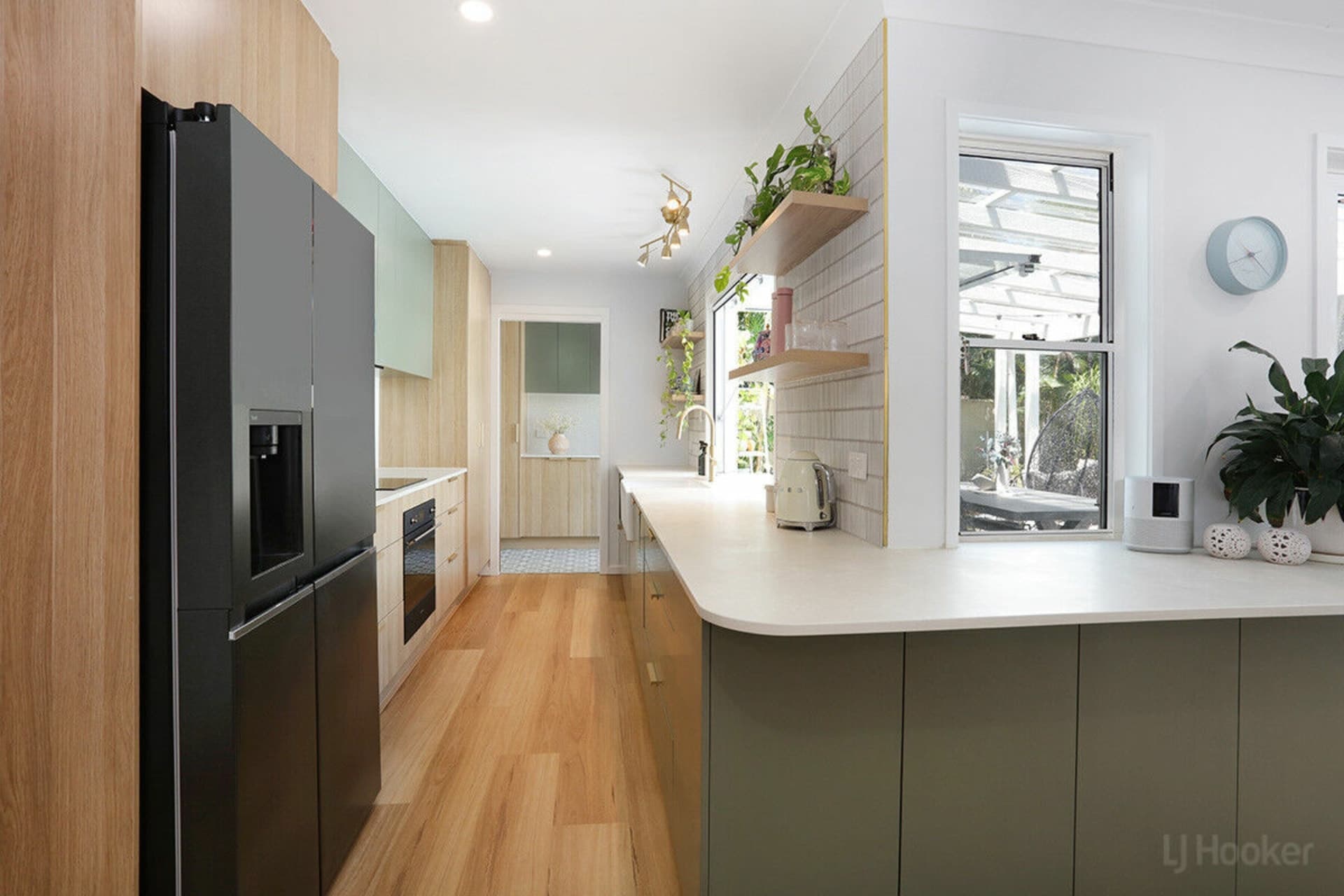 52 Gooding Drive Coombabah QLD, Coombabah - Thumbnail 4