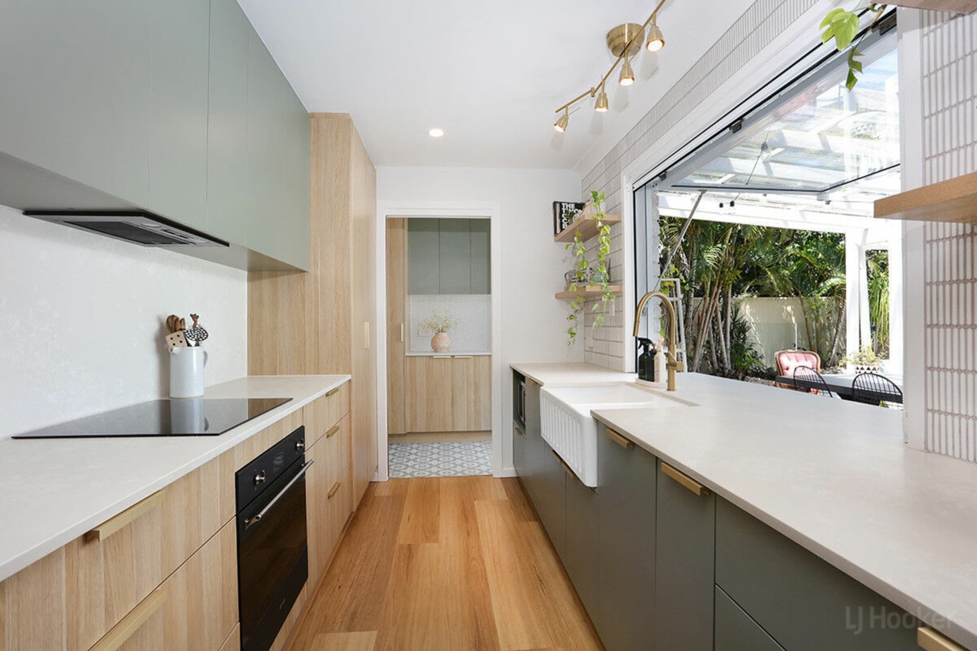 52 Gooding Drive Coombabah QLD, Coombabah - Thumbnail 5
