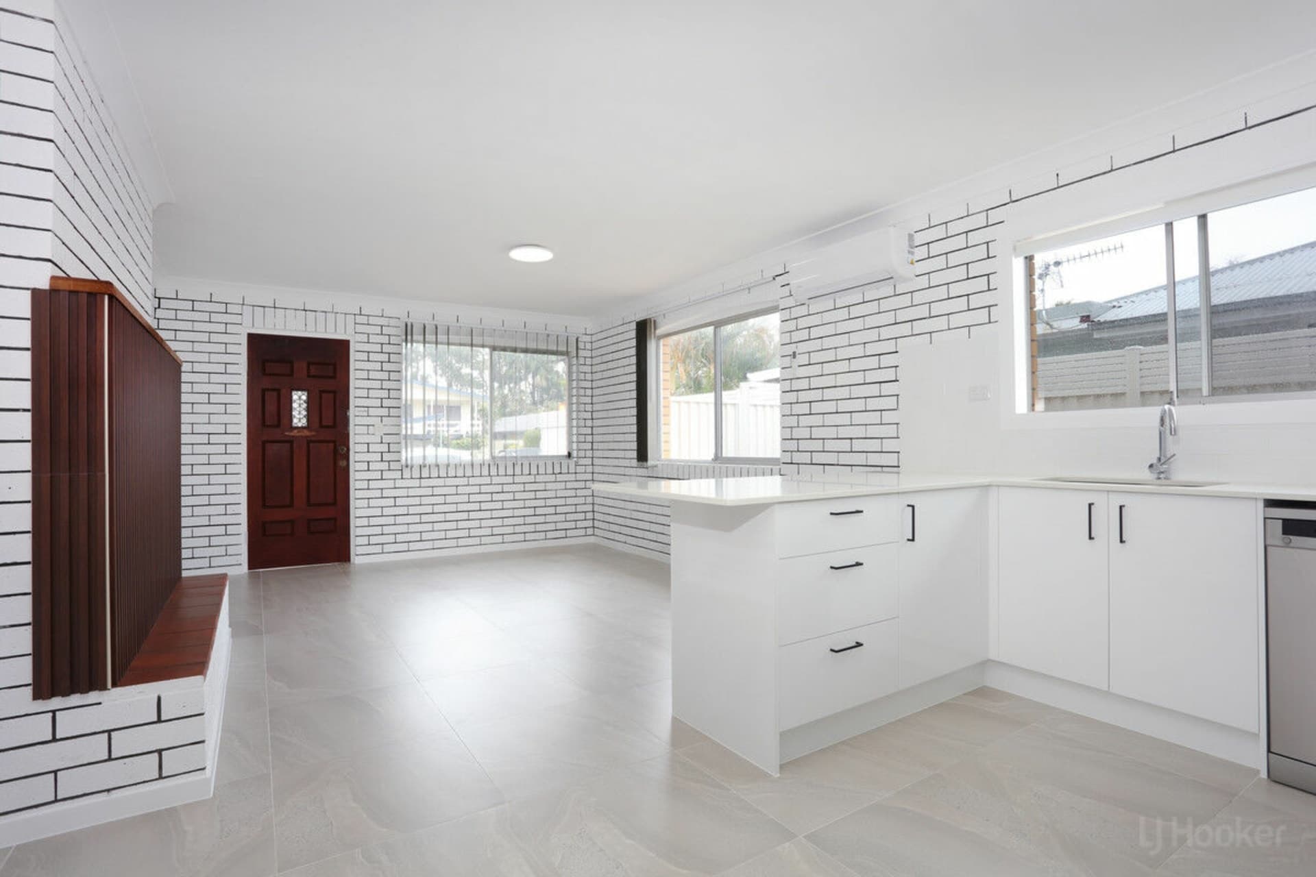 29 Turana Street Coombabah QLD, Coombabah - Thumbnail 2
