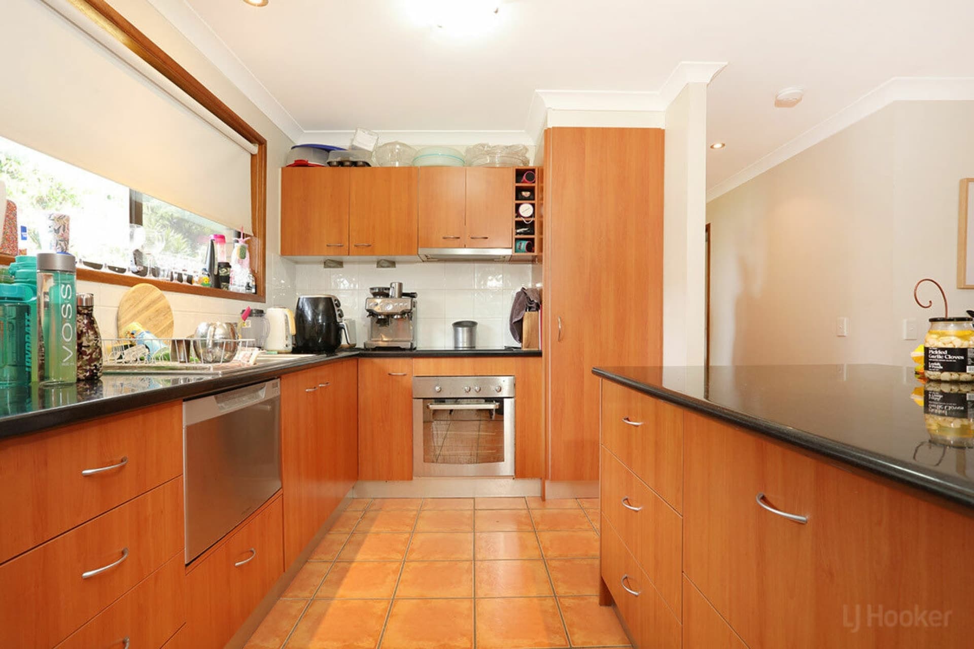 4 Ballard Place Coombabah QLD, Coombabah - Thumbnail 4