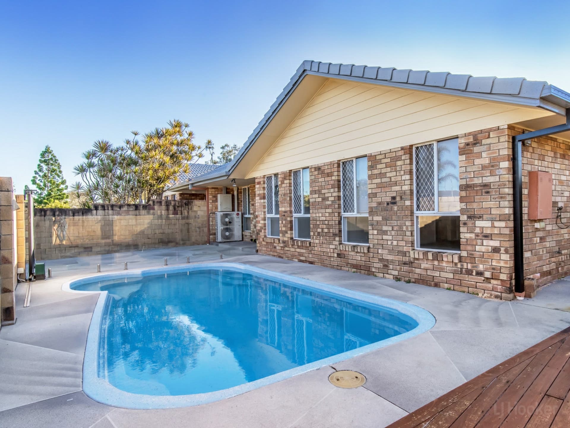 1/15 Brady Drive Coombabah QLD, Coombabah - Image 1
