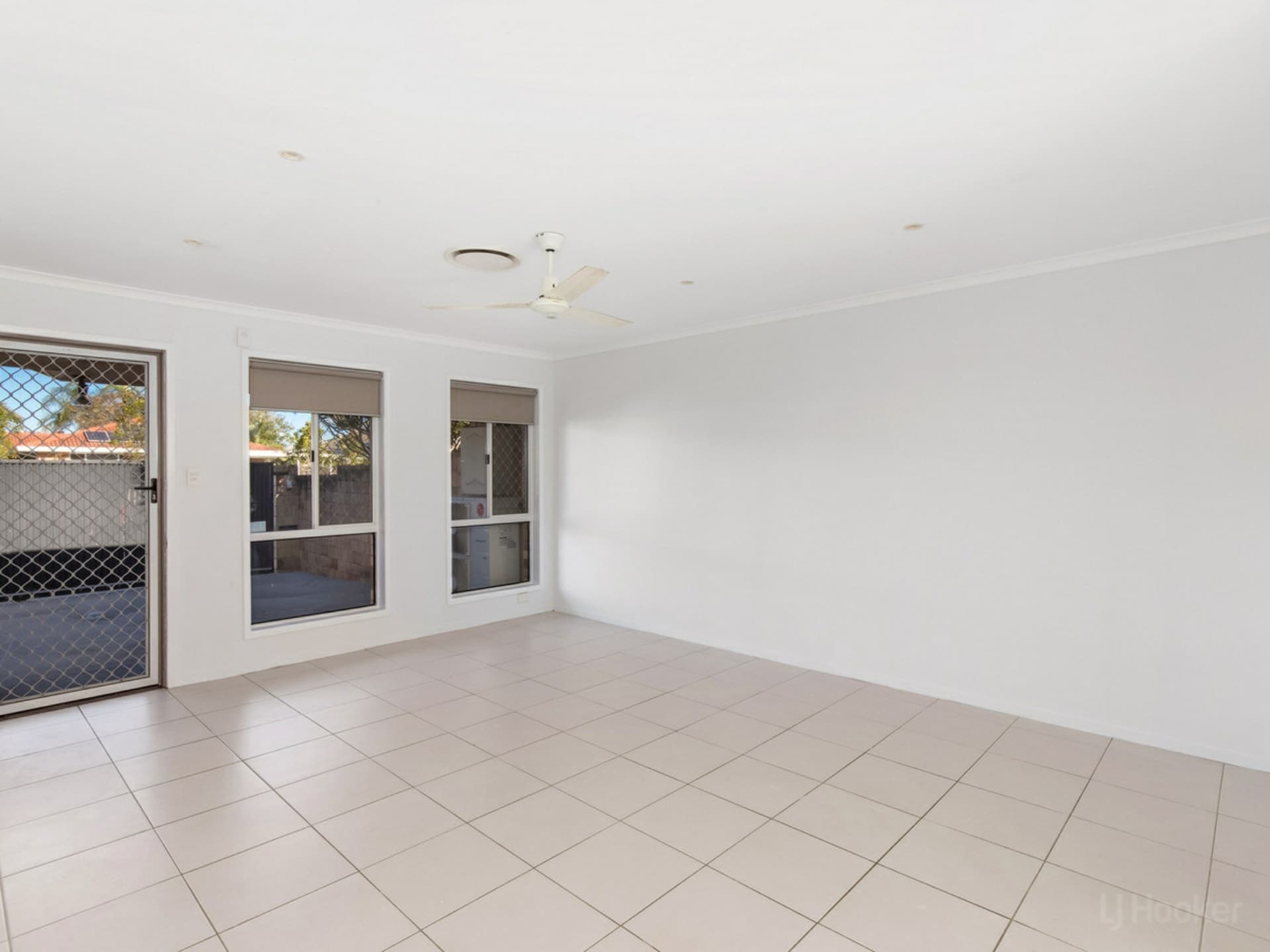 1/15 Brady Drive Coombabah QLD, Coombabah - Thumbnail 5