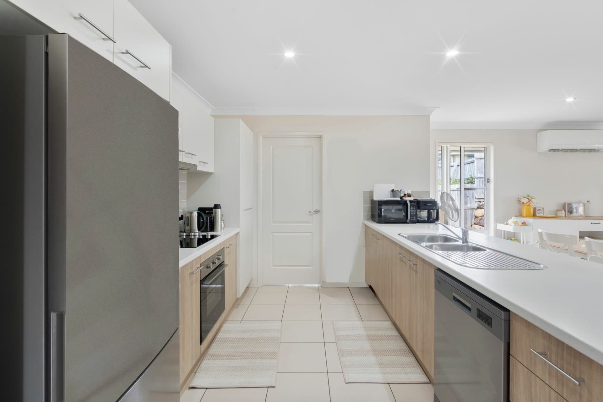22 Alessandra Circuit Coomera QLD, Coomera - Thumbnail 5