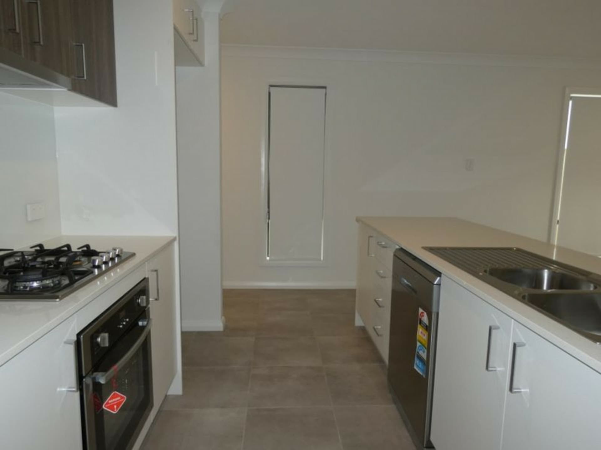 202/1 Christine Drive Coomera QLD, Coomera - Thumbnail 2